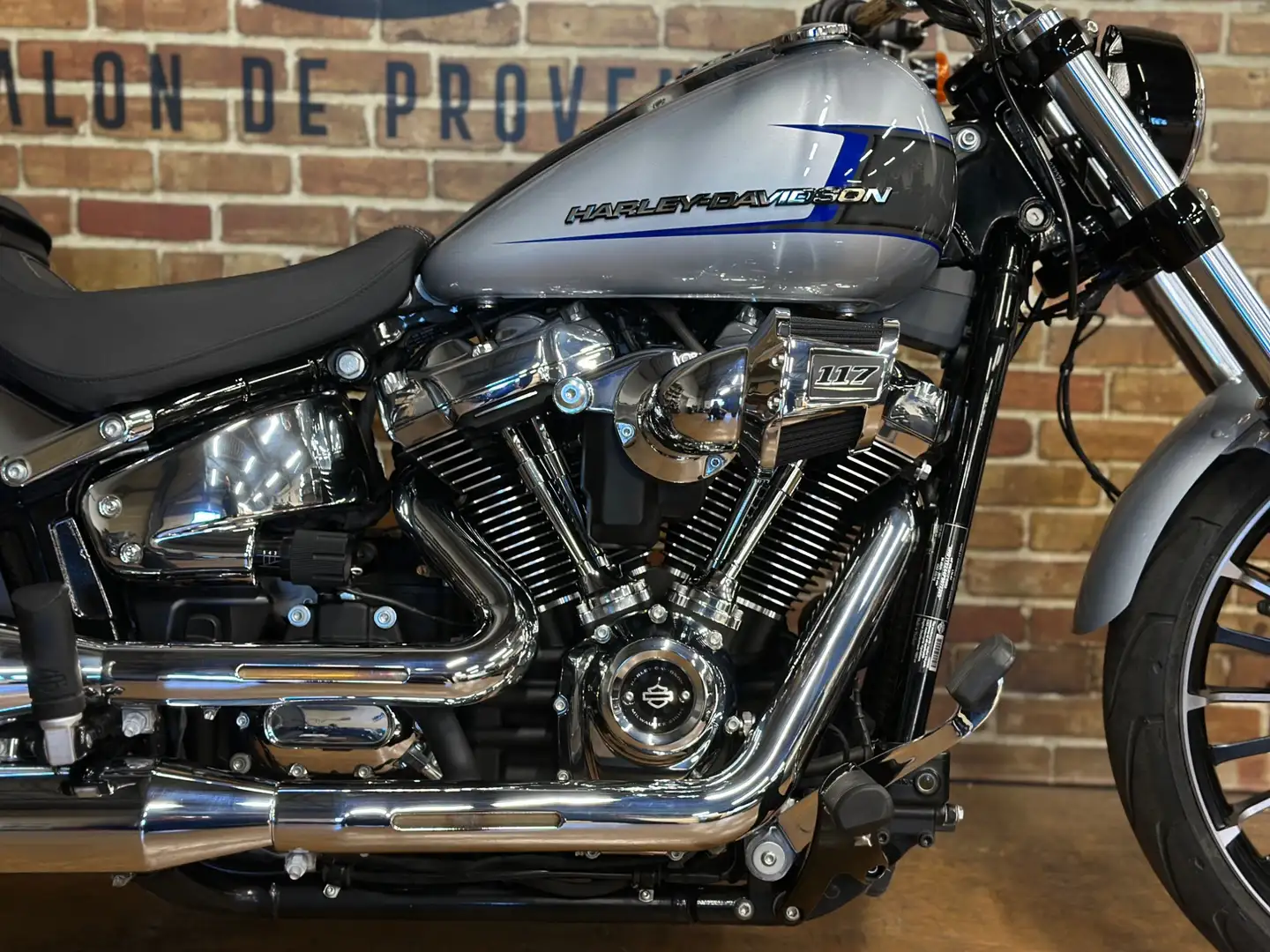 Harley-Davidson Breakout - 2
