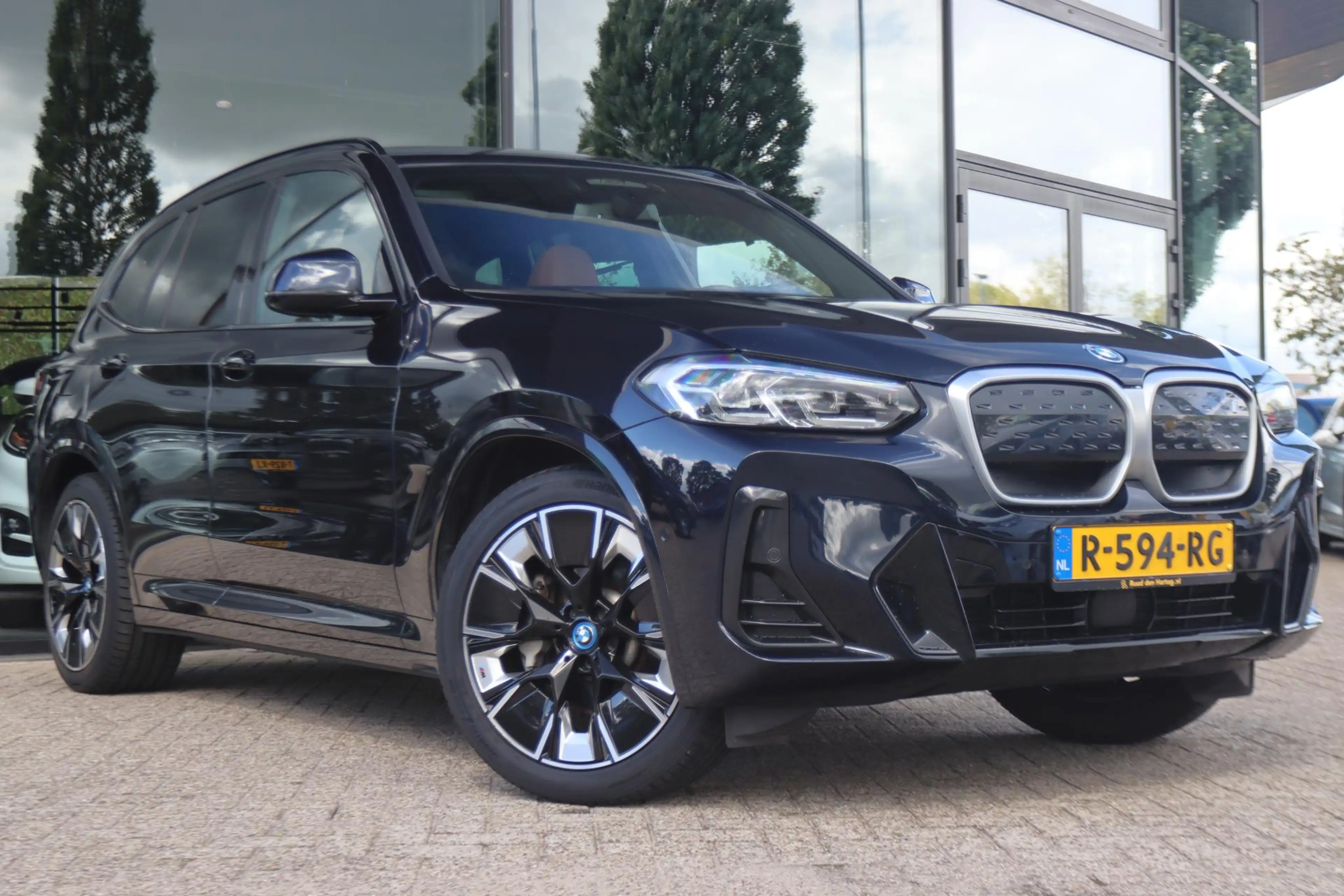 BMW iX3 EXECUTIVE M-SPORT 80 KWH SOH 96.8%| PANO | LEDER | — photo 8