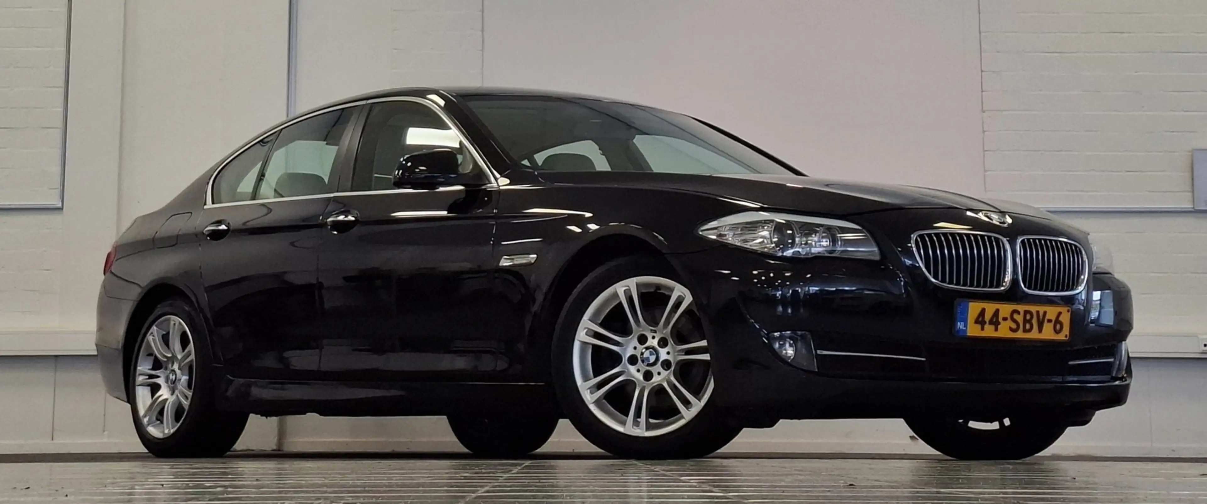 BMW 523 5-serie 523i Executive 2e Eigenaar Leder Navi Head — photo 2