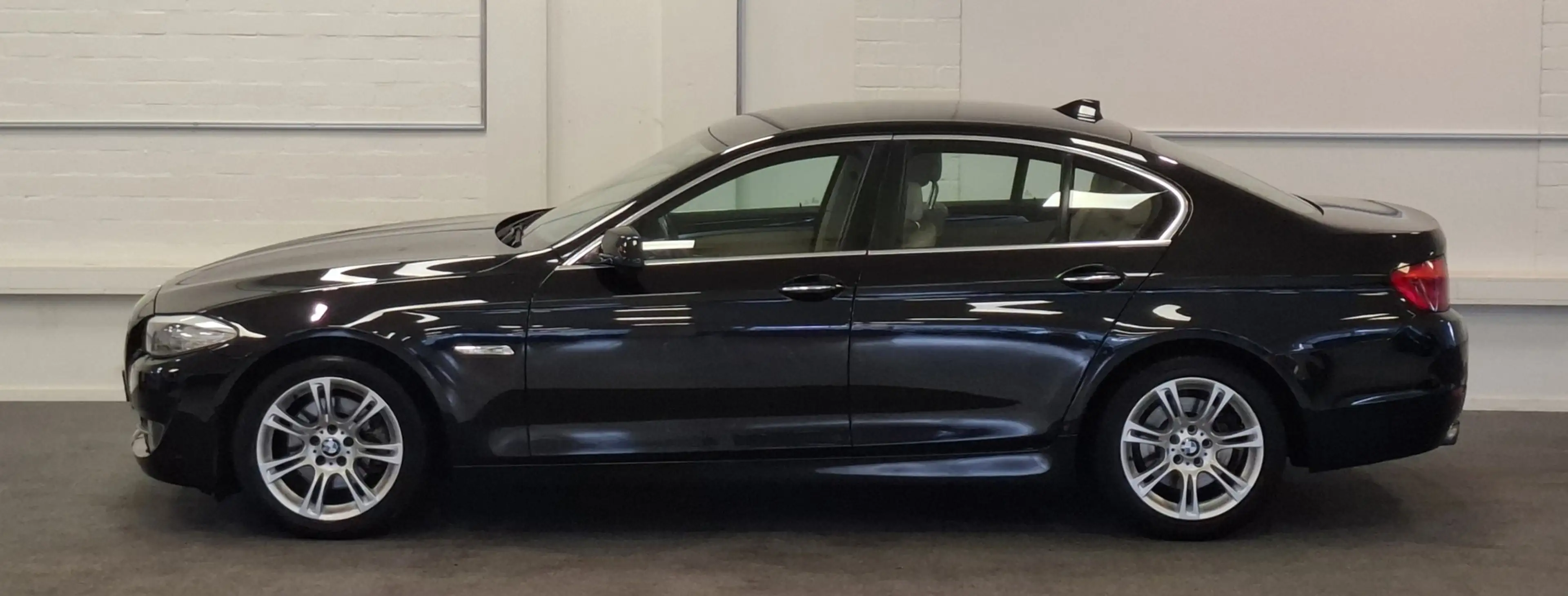 BMW 523 5-serie 523i Executive 2e Eigenaar Leder Navi Head — photo 4