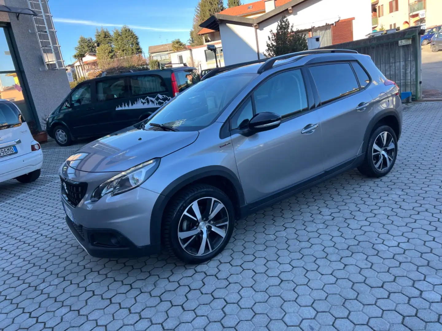 Peugeot 2008 PureTech Turbo 130 S&S GT Line Grigio - 1