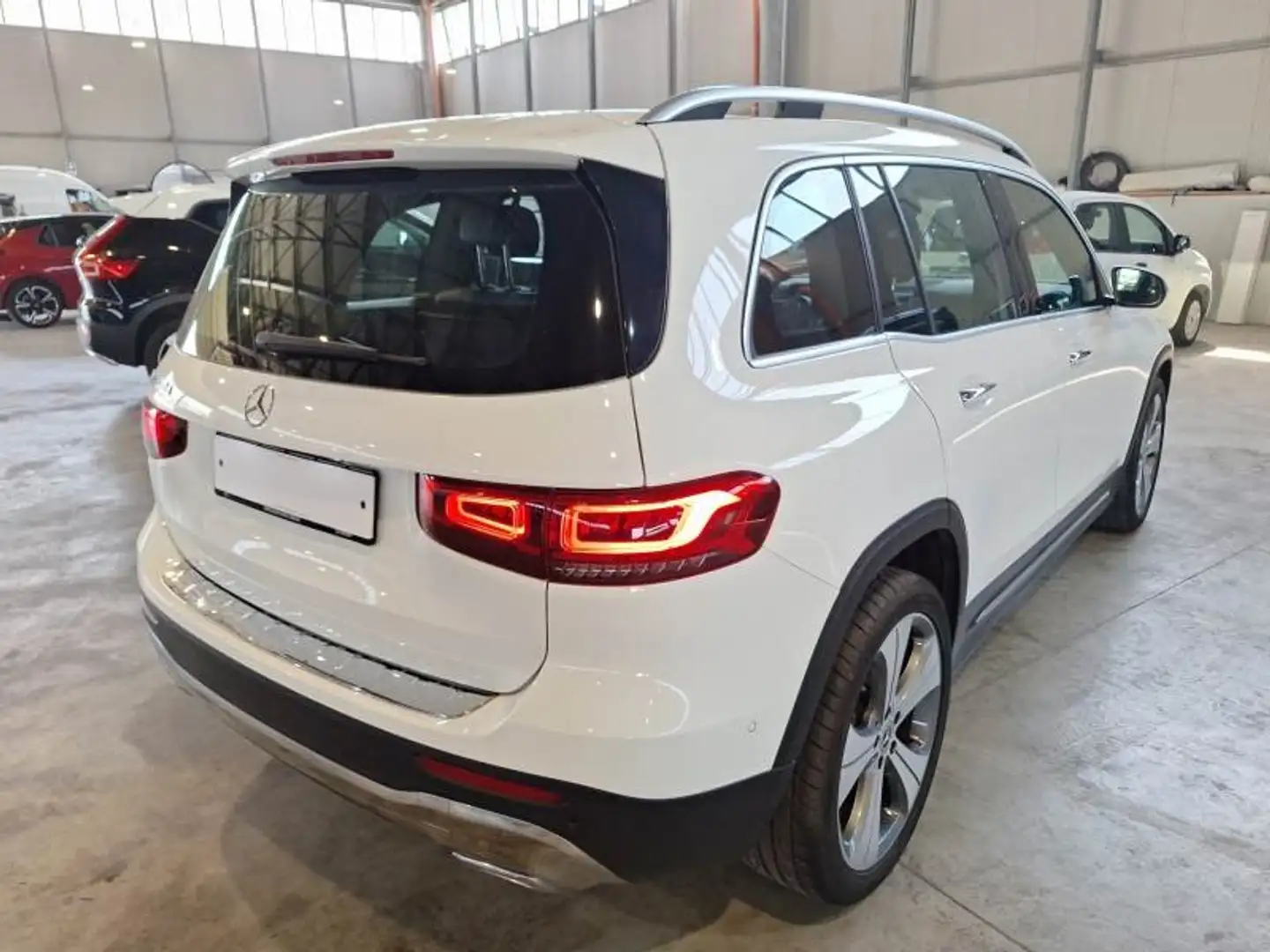 Mercedes-Benz GLB 200 GLB - X247 2019 d Sport Plus auto Bianco - 2