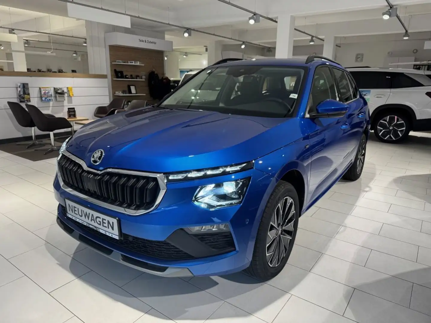 Skoda Kamiq 1.5 TSI Tour (NW) Bleu - 1