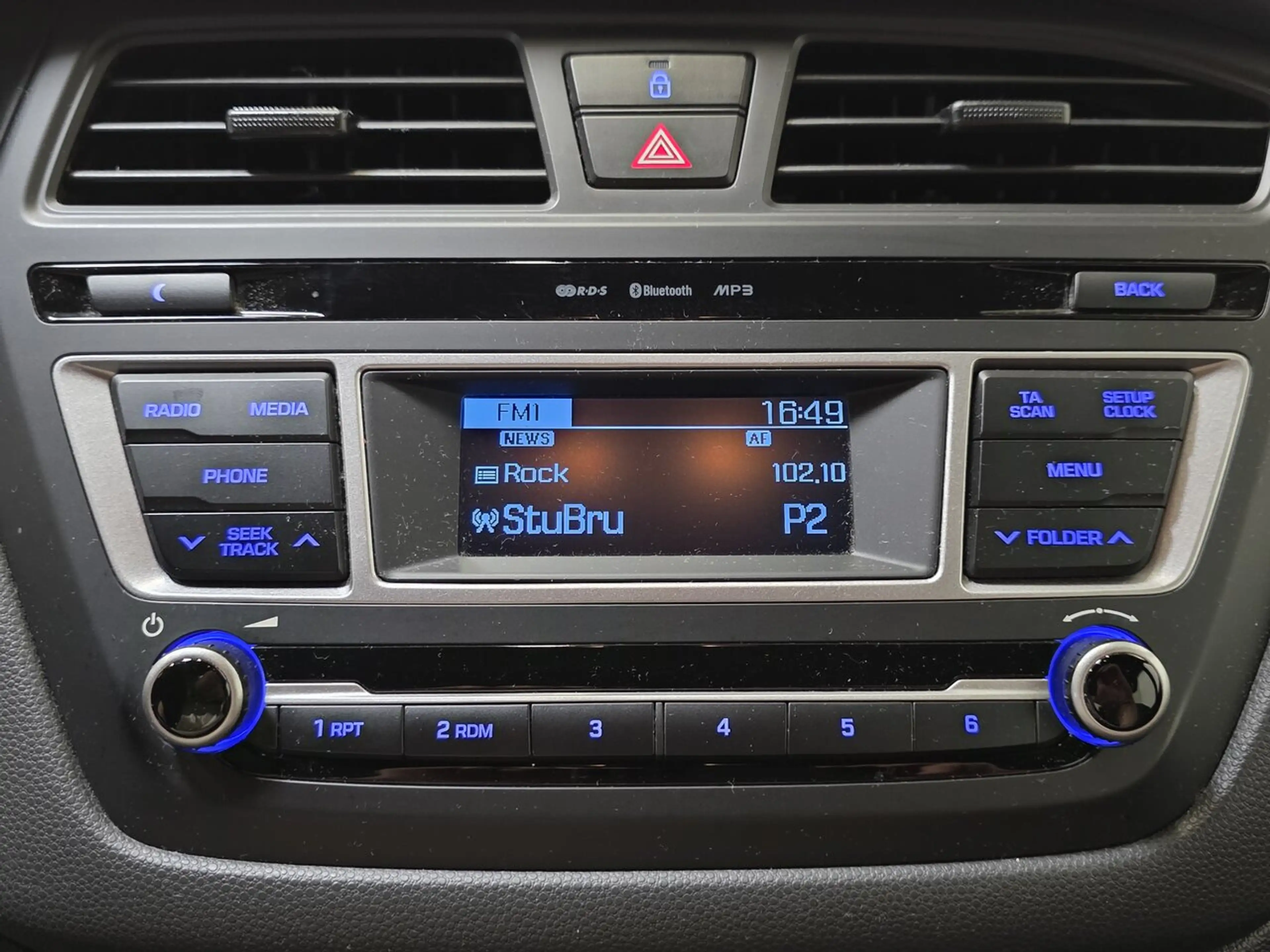 Hyundai i20 1.2 Benzine - Bluetooth - Airco - Topstaat! — photo 13