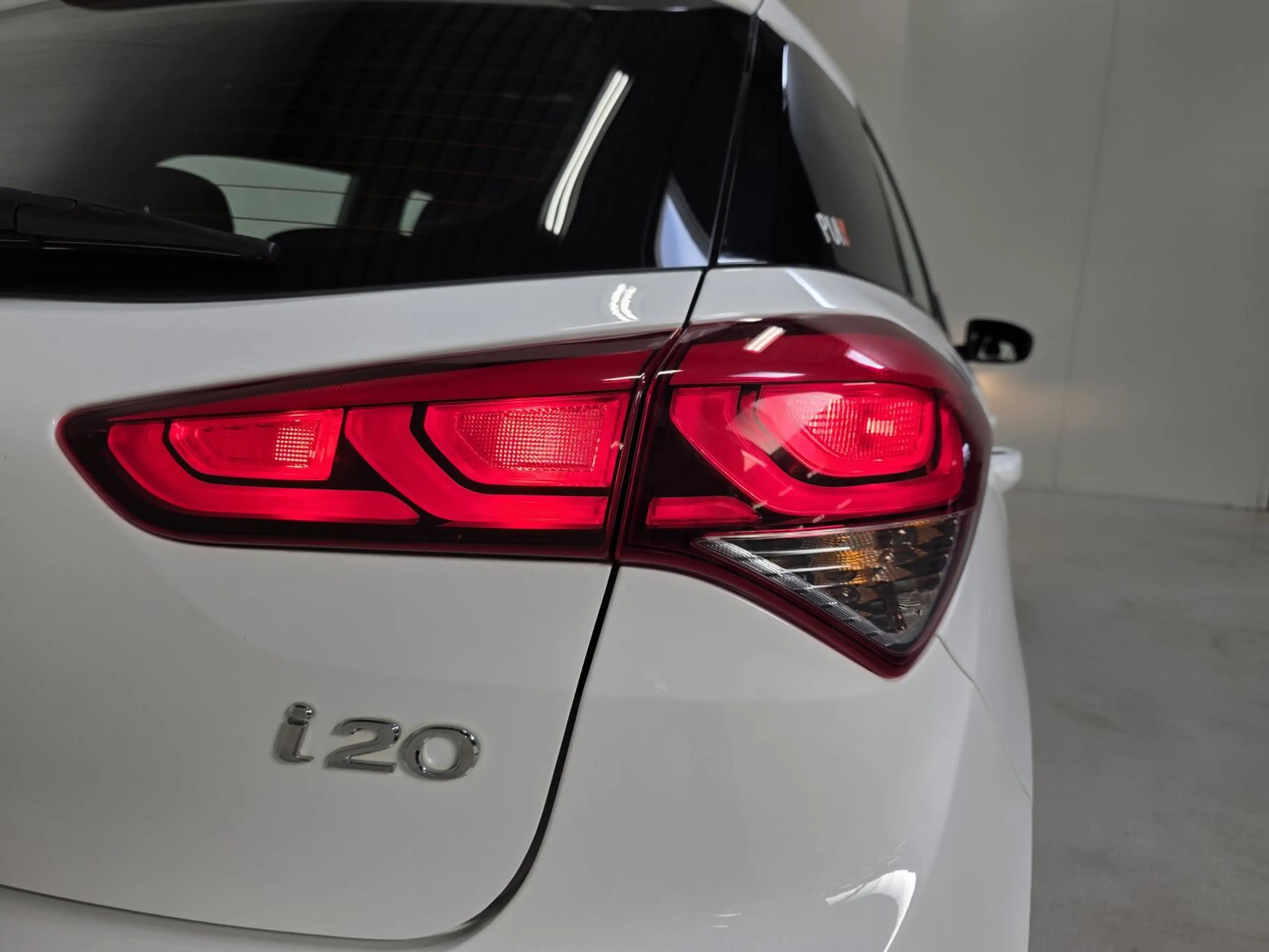 Hyundai i20 1.2 Benzine - Bluetooth - Airco - Topstaat! — photo 21