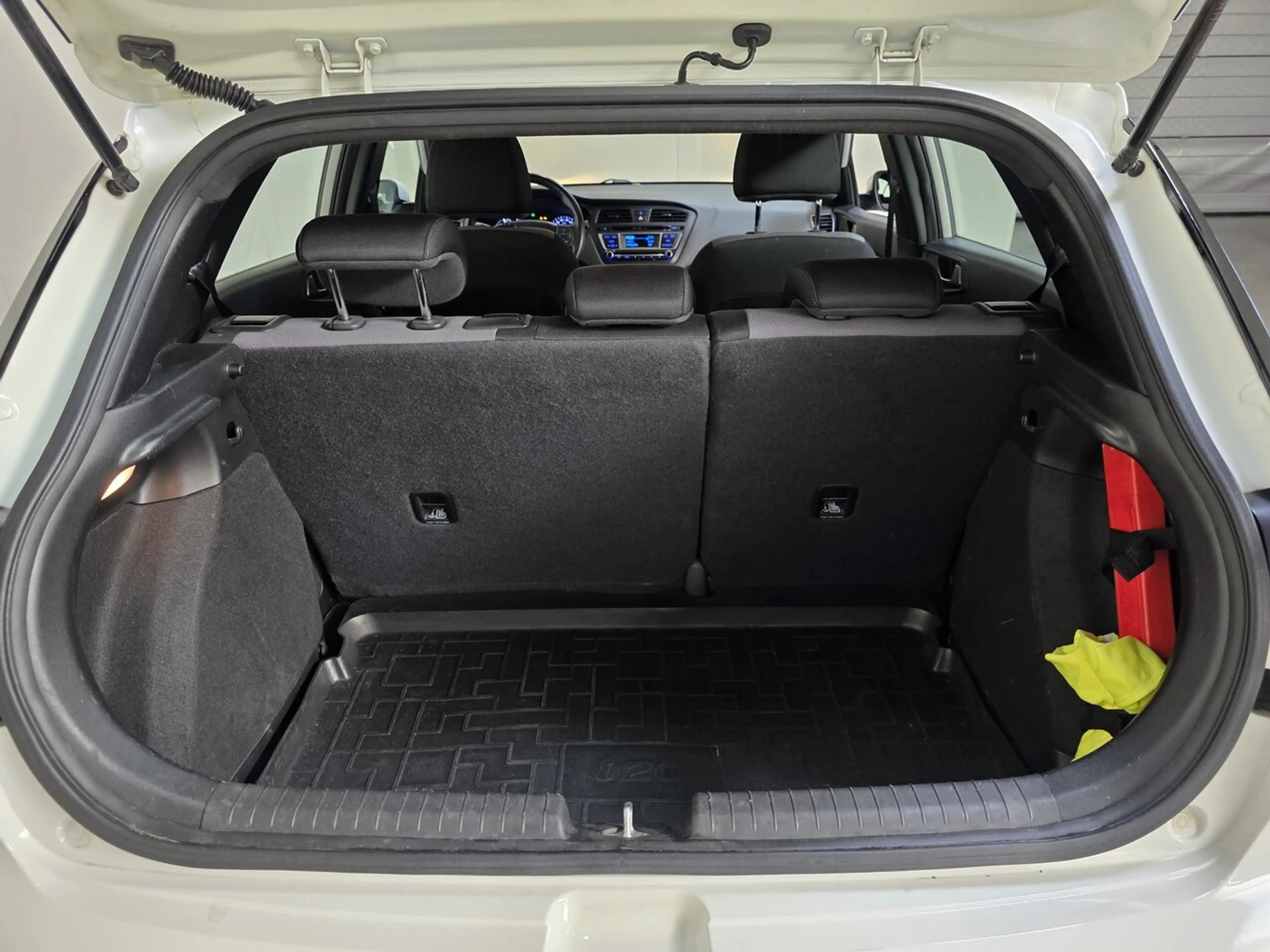 Hyundai i20 1.2 Benzine - Bluetooth - Airco - Topstaat! — photo 20