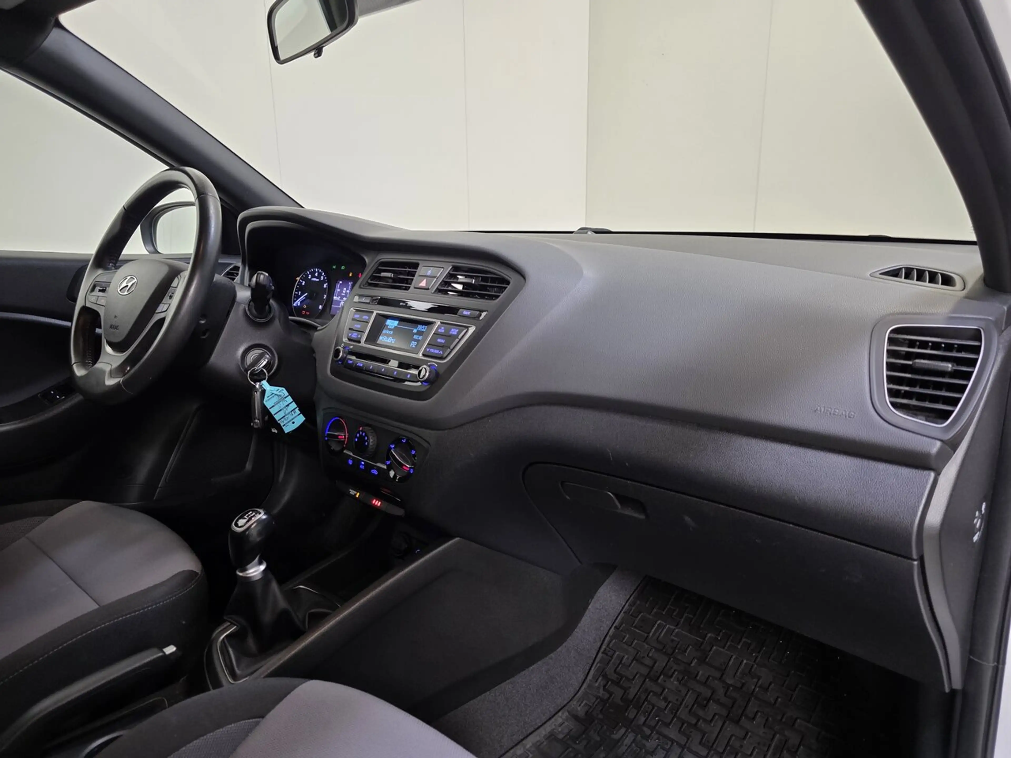 Hyundai i20 1.2 Benzine - Bluetooth - Airco - Topstaat! — photo 12