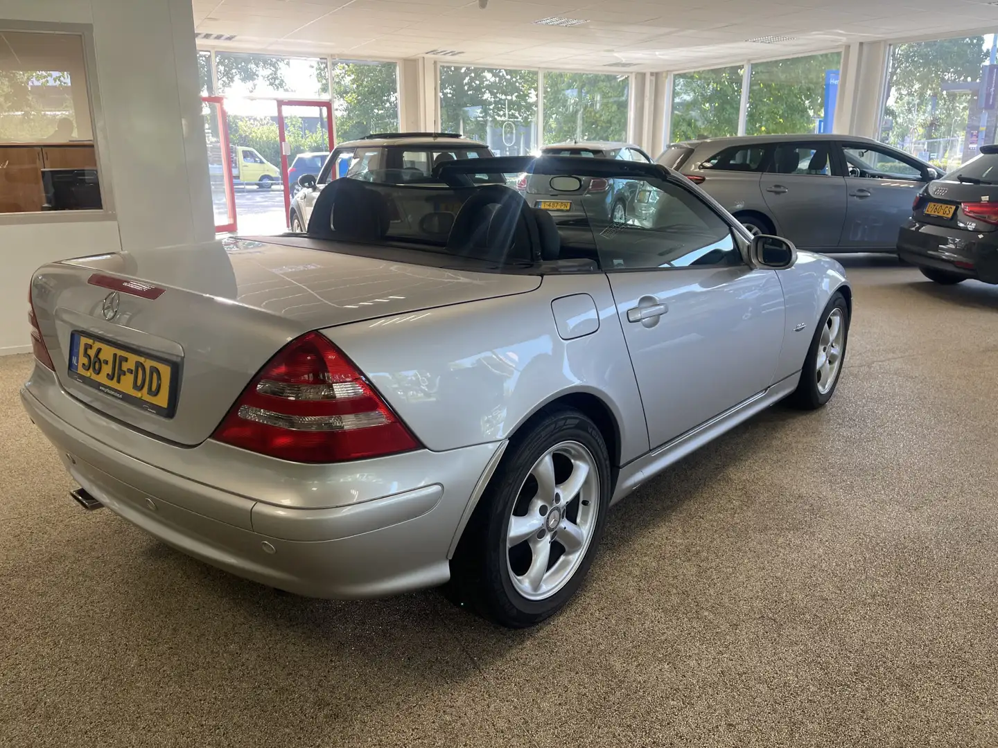 Mercedes-Benz SLK 200 K. Special Edition Grijs - 2