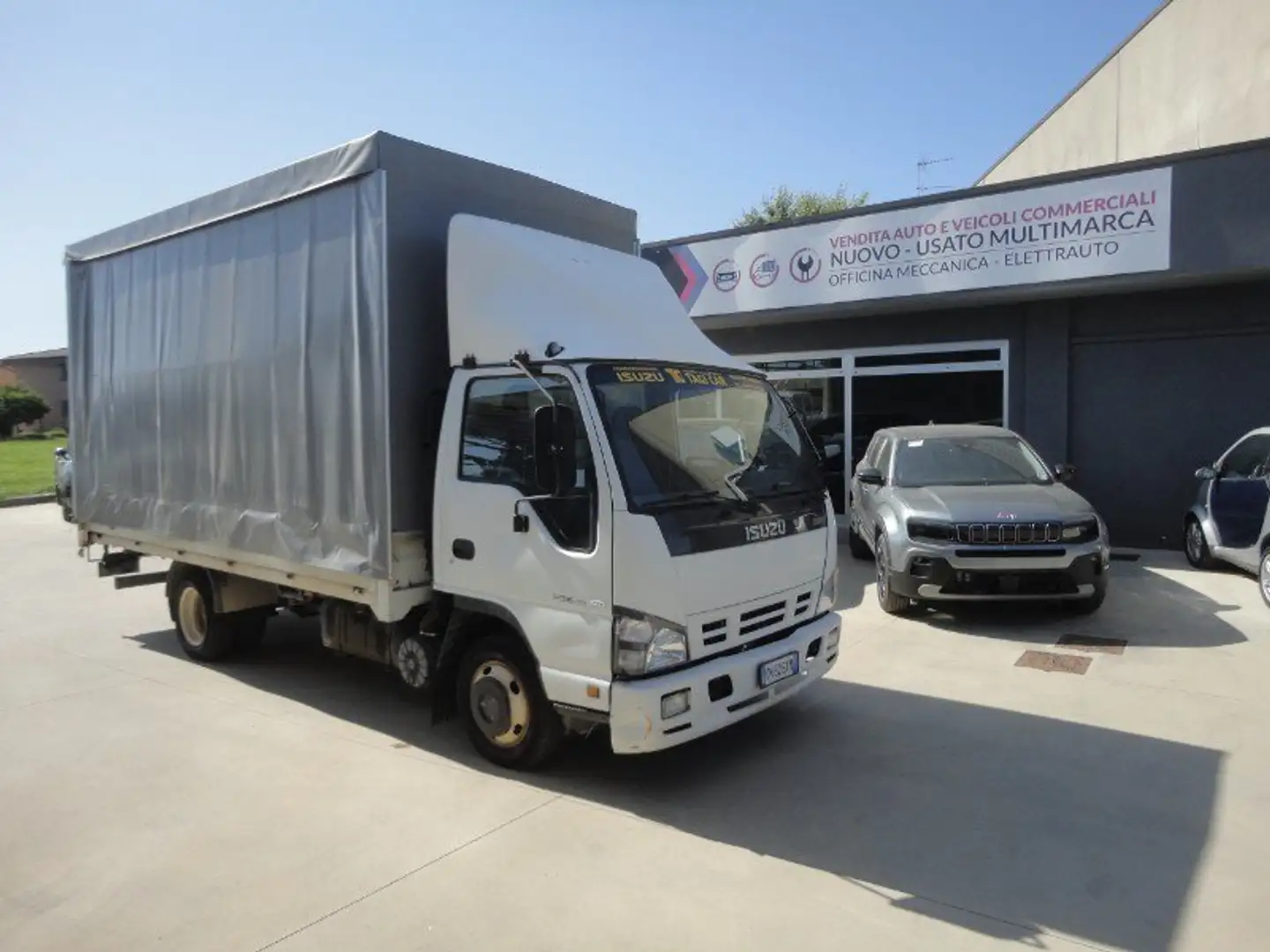 Isuzu NPR NPR 85 3.0 TD cat PM-RG Cabinato Bianco - 2