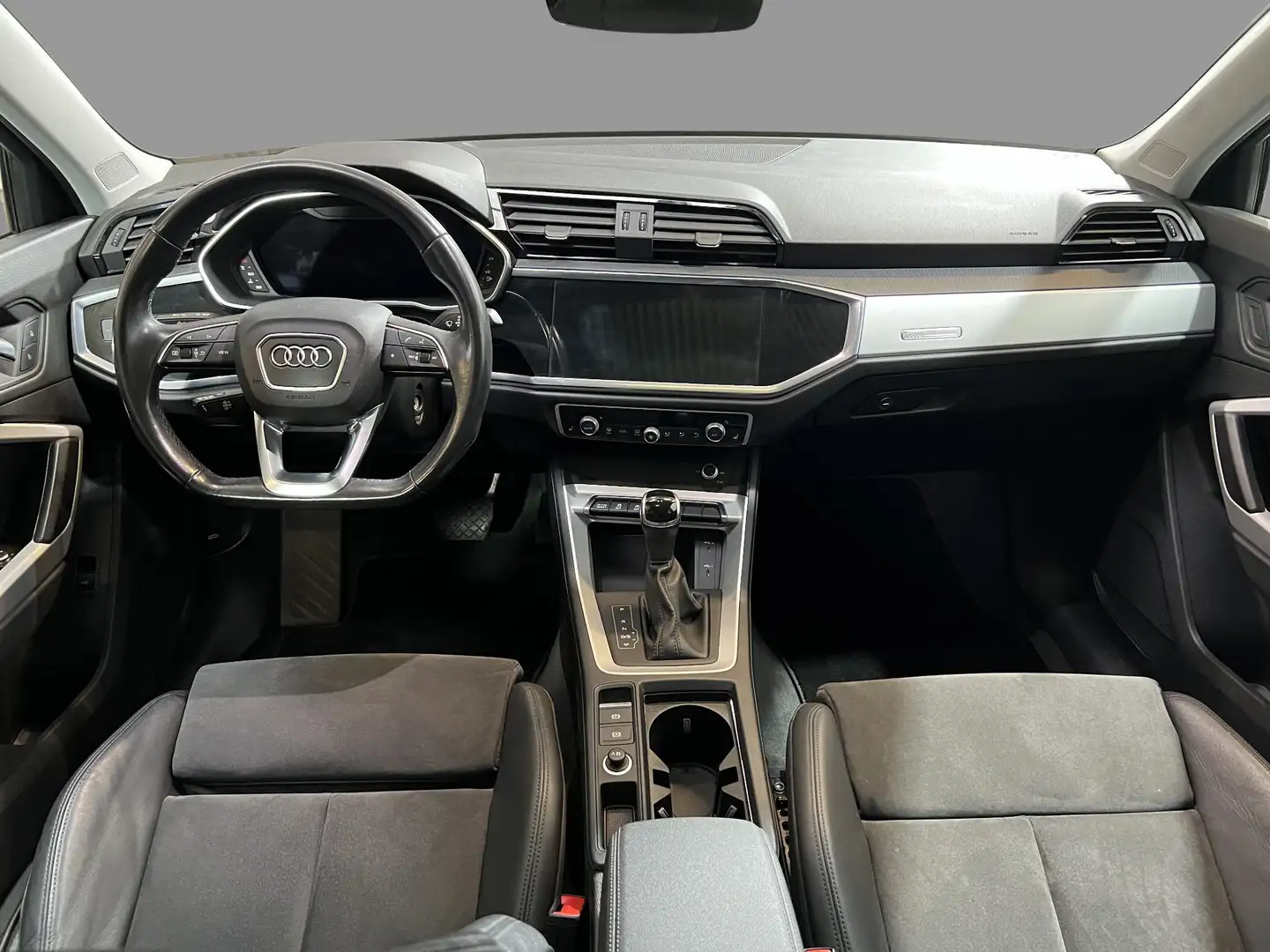 Audi Q3 Sportback 35 TFSI S-Line Noir - 2