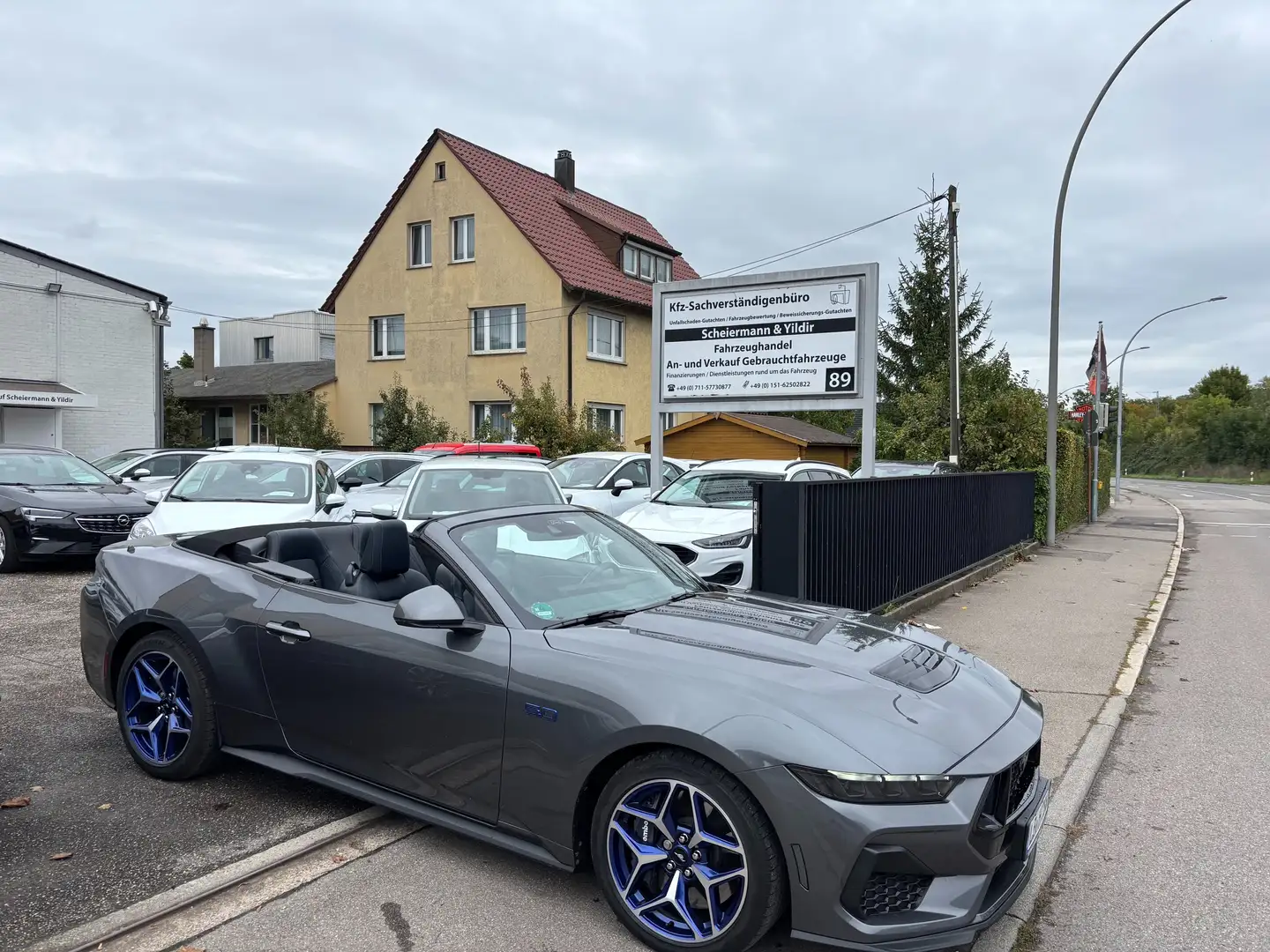 Ford Mustang 5.0 Ti-VCT V8 328 GT California Auto. Grau - 1