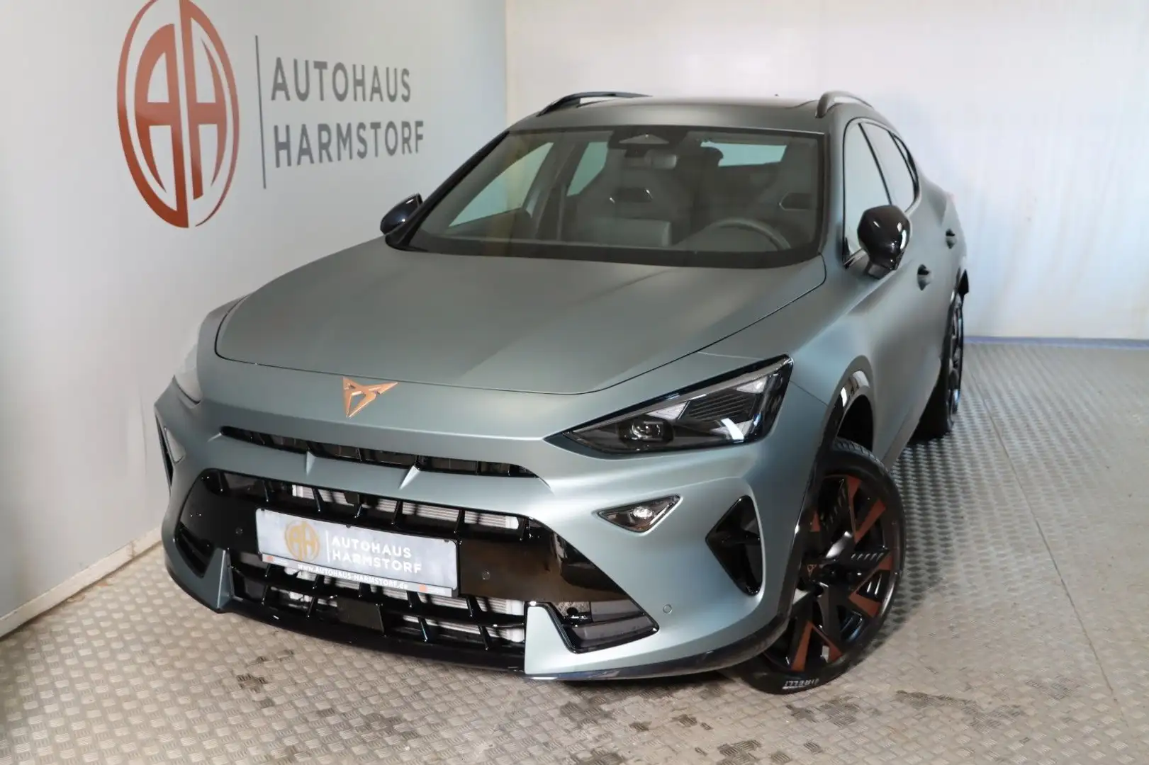 CUPRA Formentor 2.0 TDI DSG AHK Panodach Kamera Grijs - 1