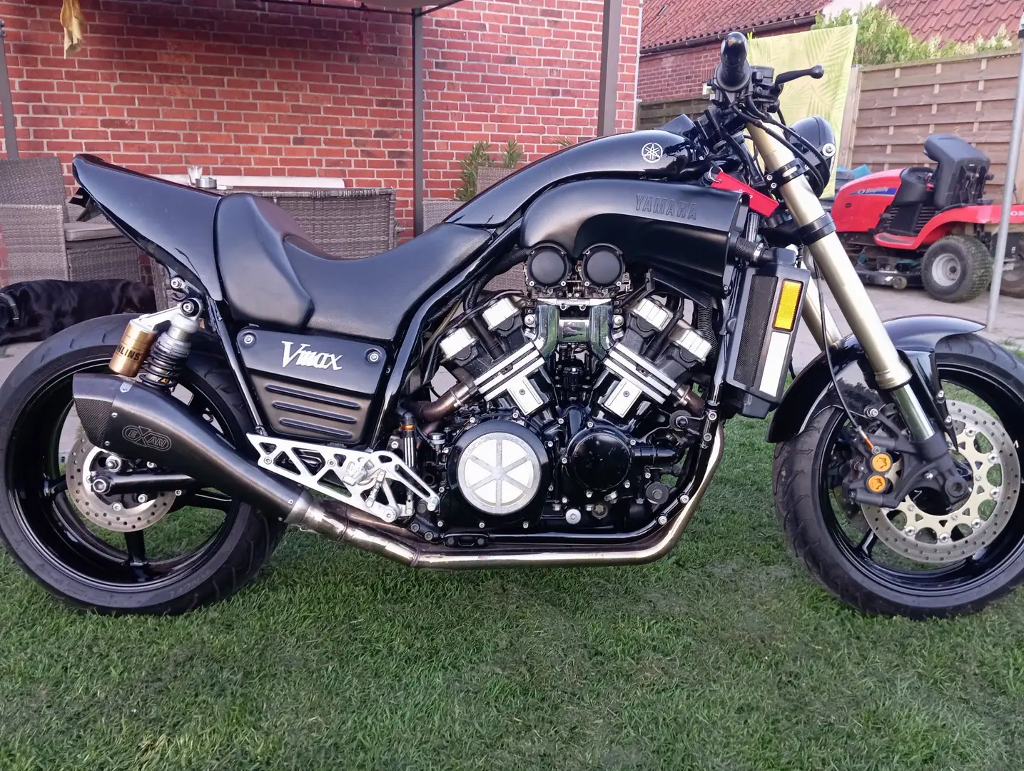 Yamaha Vmax Noir - 1