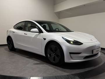 Standard RWD Plus 60 kWh | Panoramadak | zwart lee