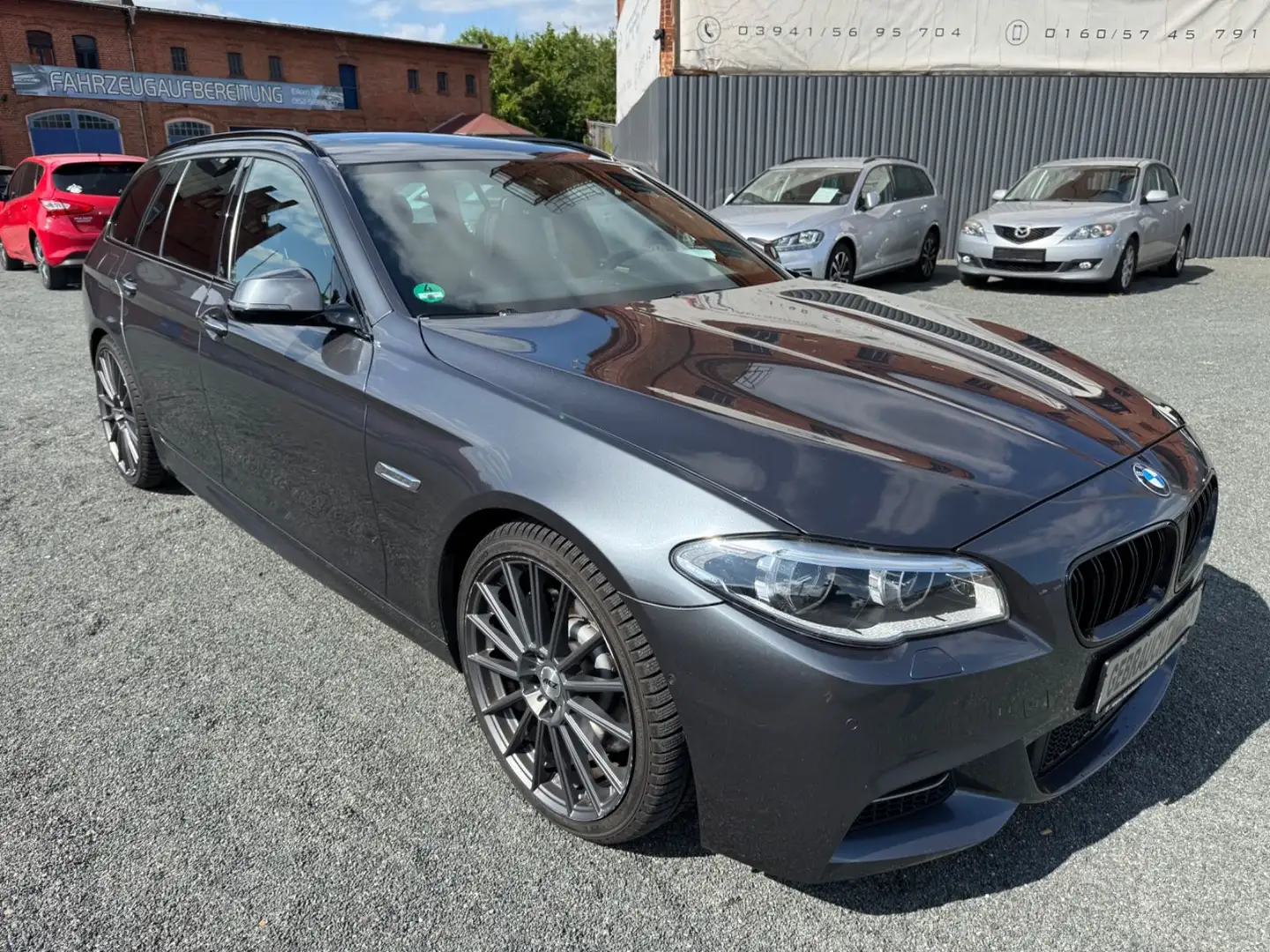 BMW 550 d Touring xDrive LED / Bang & Olufsen / Pano Gris - 1