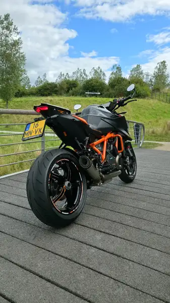 KTM 1290 Super Duke R - foto 5
