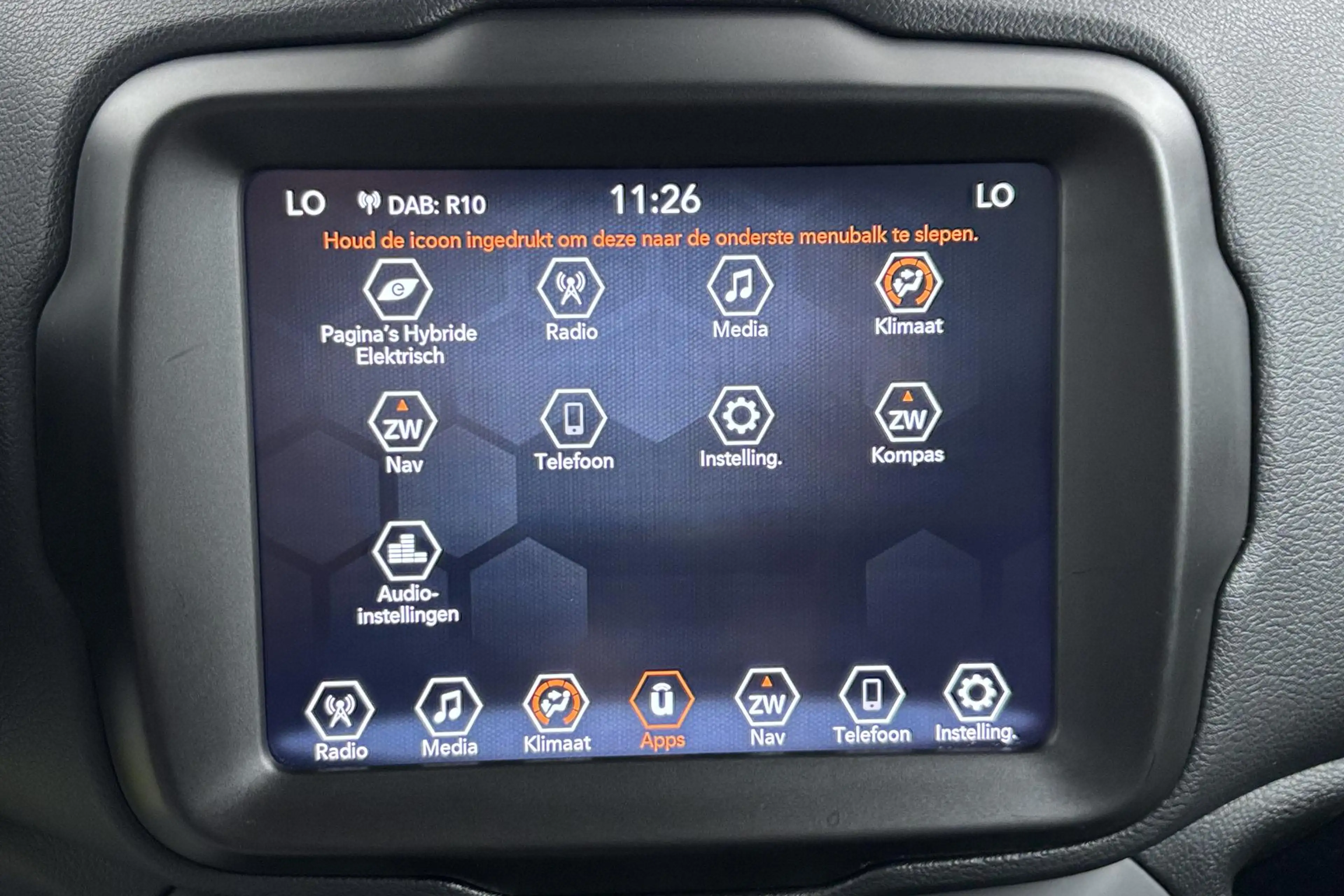 Jeep Renegade 1.5T e-Hybrid Limited Compact avontuur met een sli — photo 5