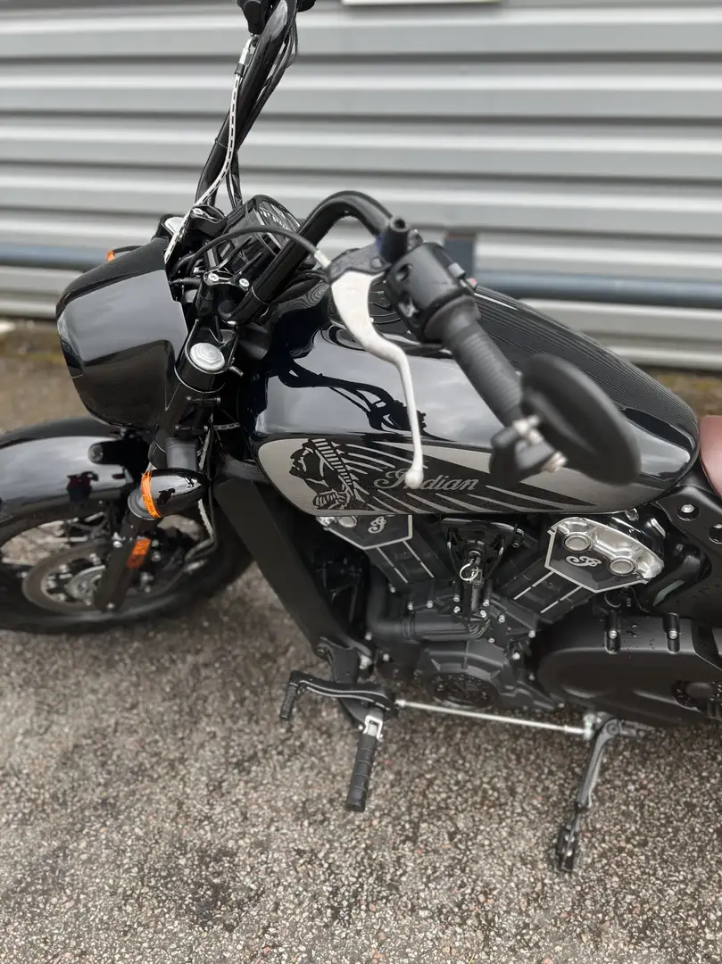 Indian Scout Negro - 2