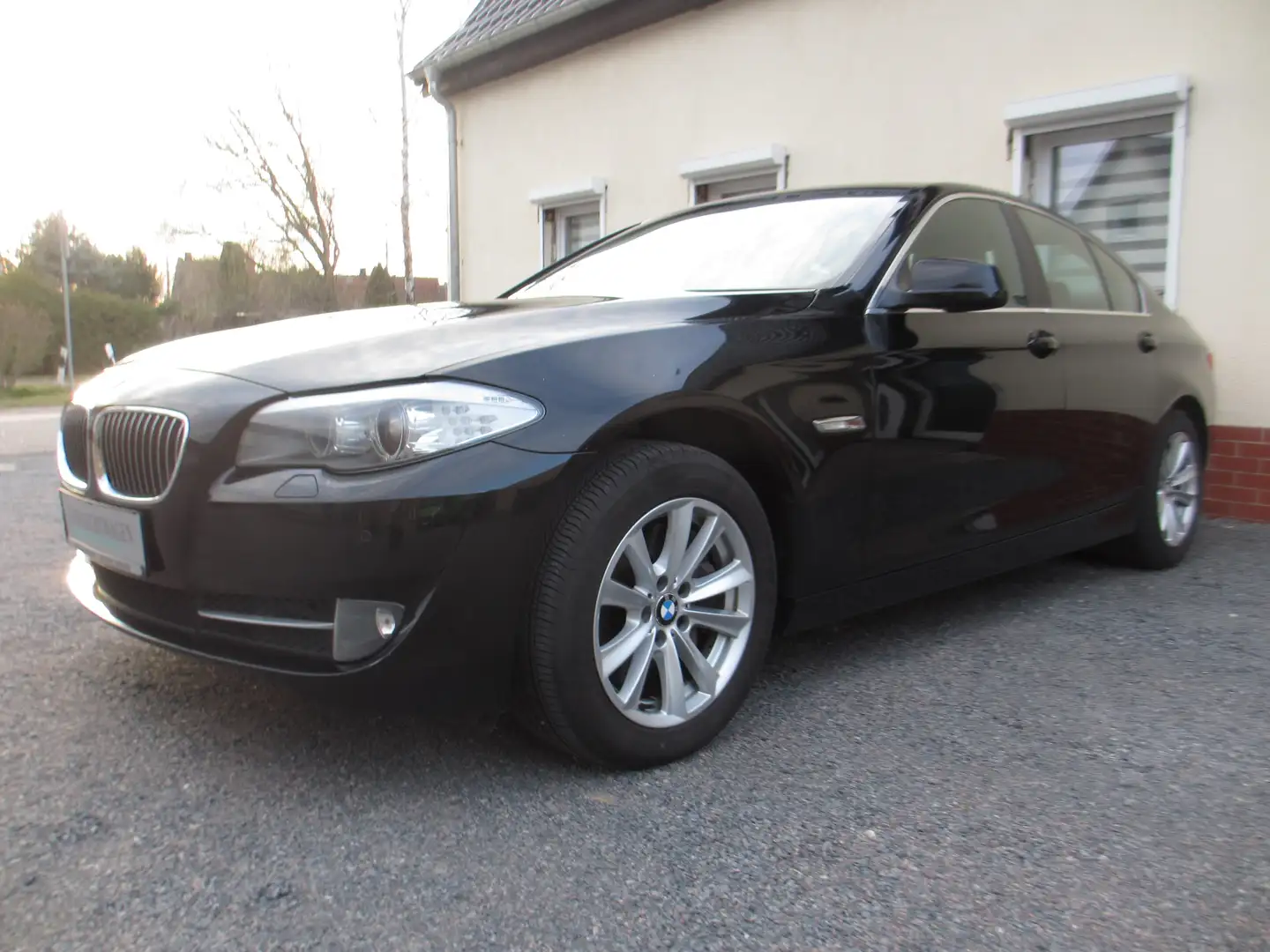 BMW 525 525d F10 Limousine.Automatik.Leder.2-Hand. Negru - 1