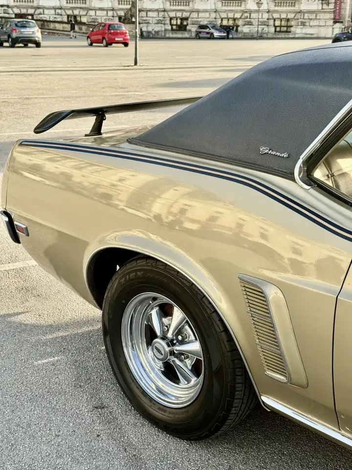 Ford Mustang Grande, foto 7