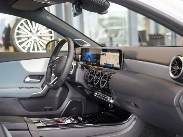 Mercedes-Benz A-Class view 6