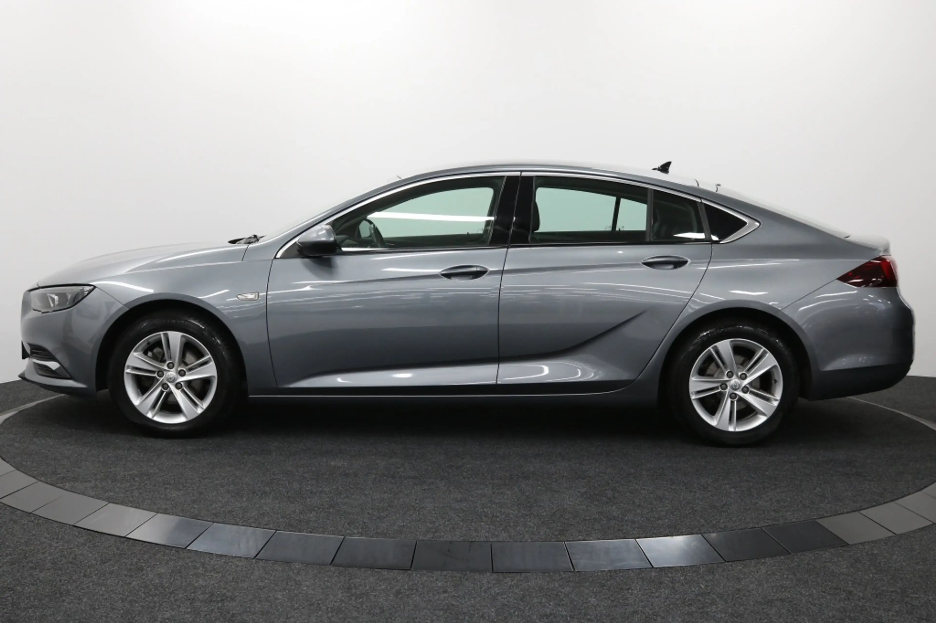 Opel Insignia Grand Sport 1.5 Turbo Bns Executive — photo 4