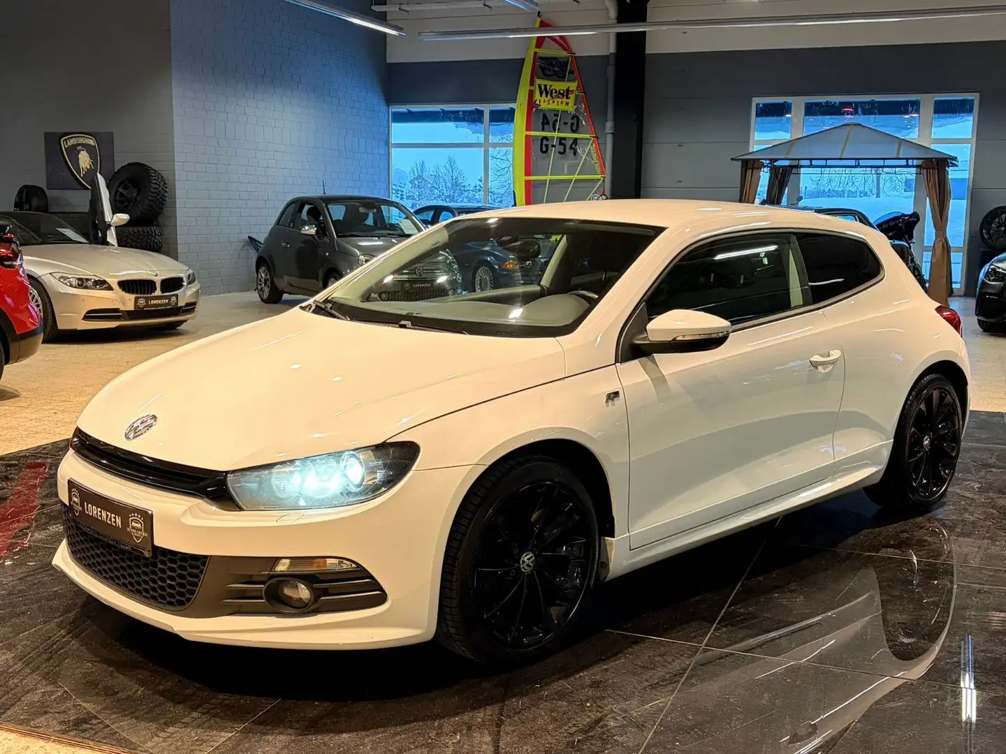 Volkswagen Scirocco 2.0 TDI DSG R-Line Navi Bi-Xenon PDC Weiß - 1