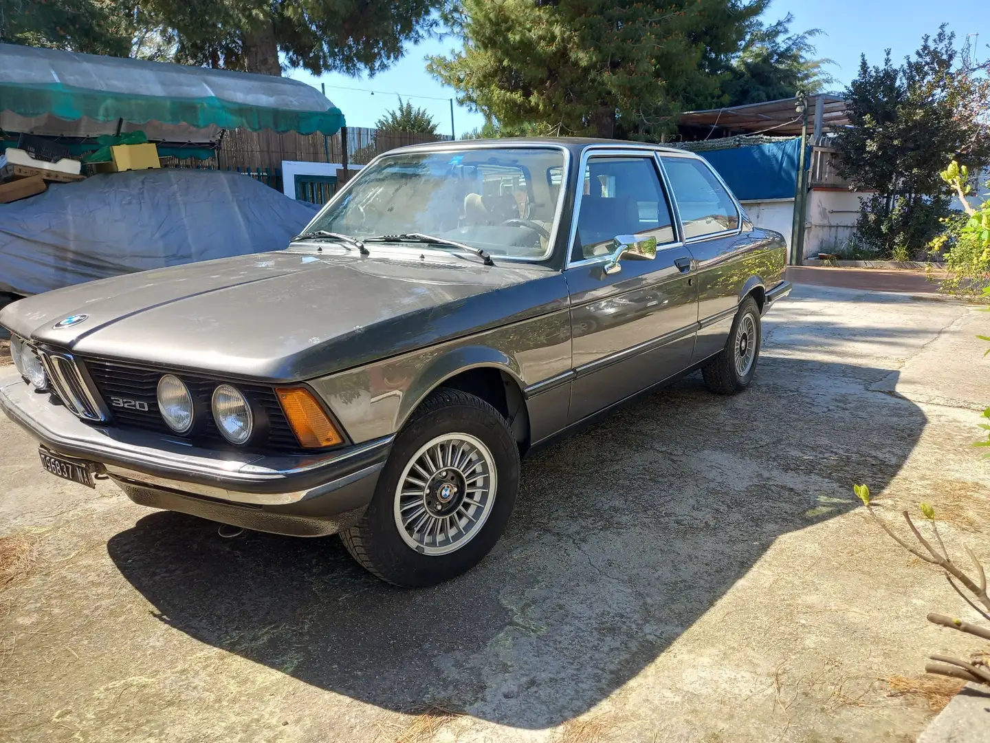 BMW 320 2p - 1