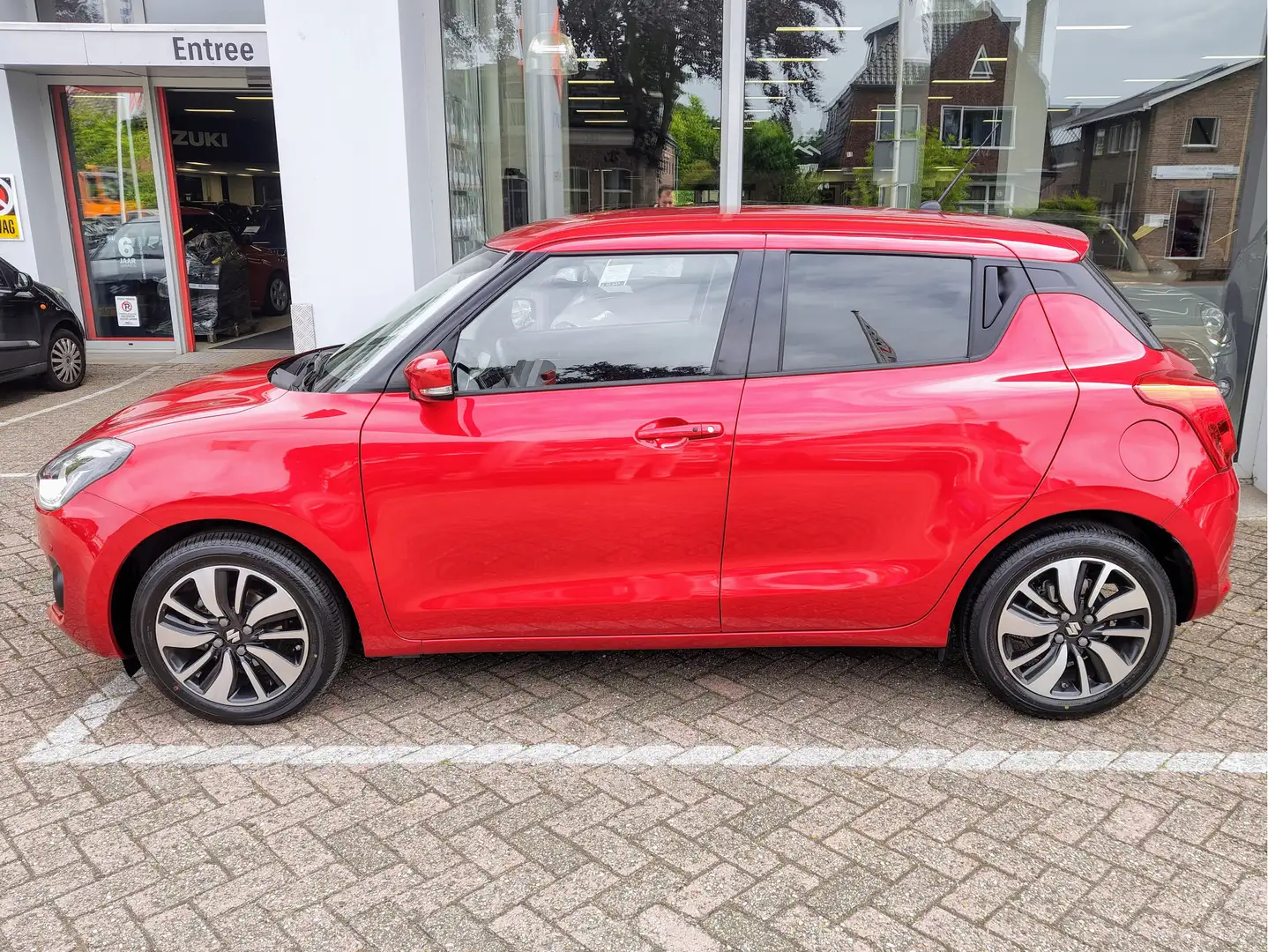 Suzuki Swift 1.2 STIJL AUTOMAAT Adaptive Cruise | Camera | Stoe Rouge - 2