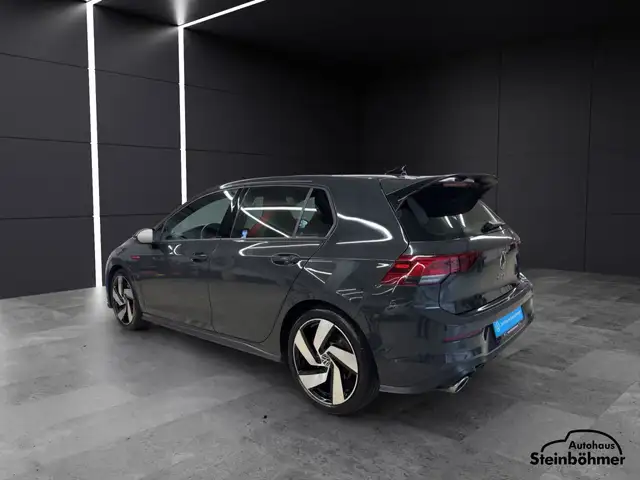 Volkswagen Golf view 4