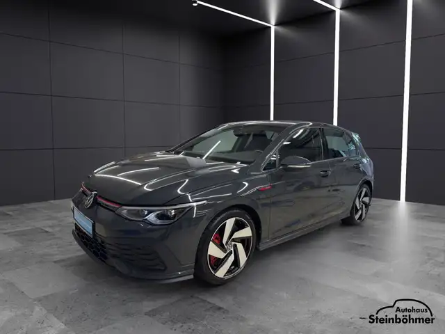 Volkswagen Golf view 2