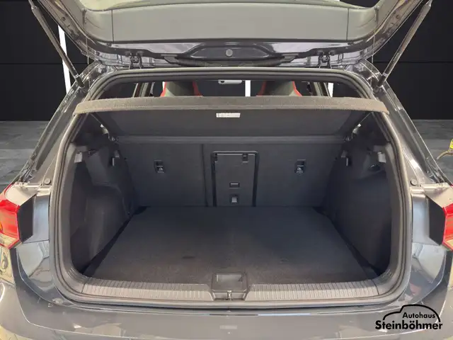 Volkswagen Golf view 6