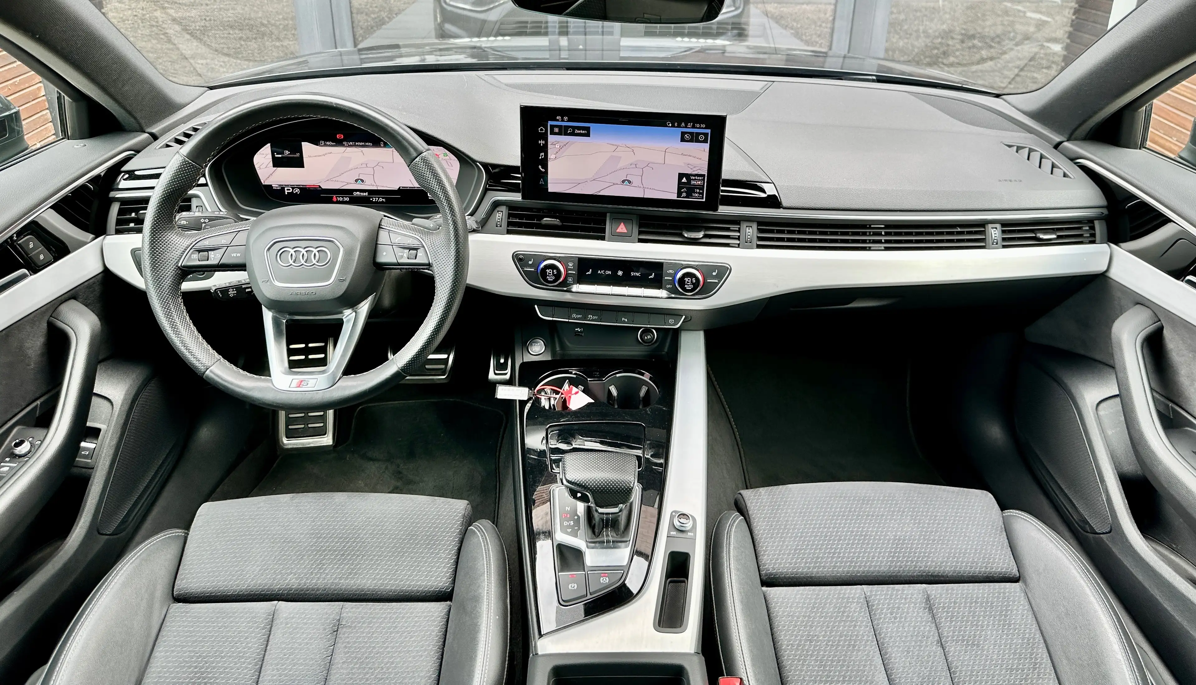 Audi A4 Avant 35TFSI S-tronic 3X S-LINE/CAM/TREKH/ACC/VIRTUAL/NAVI/CARPLAY — photo 13