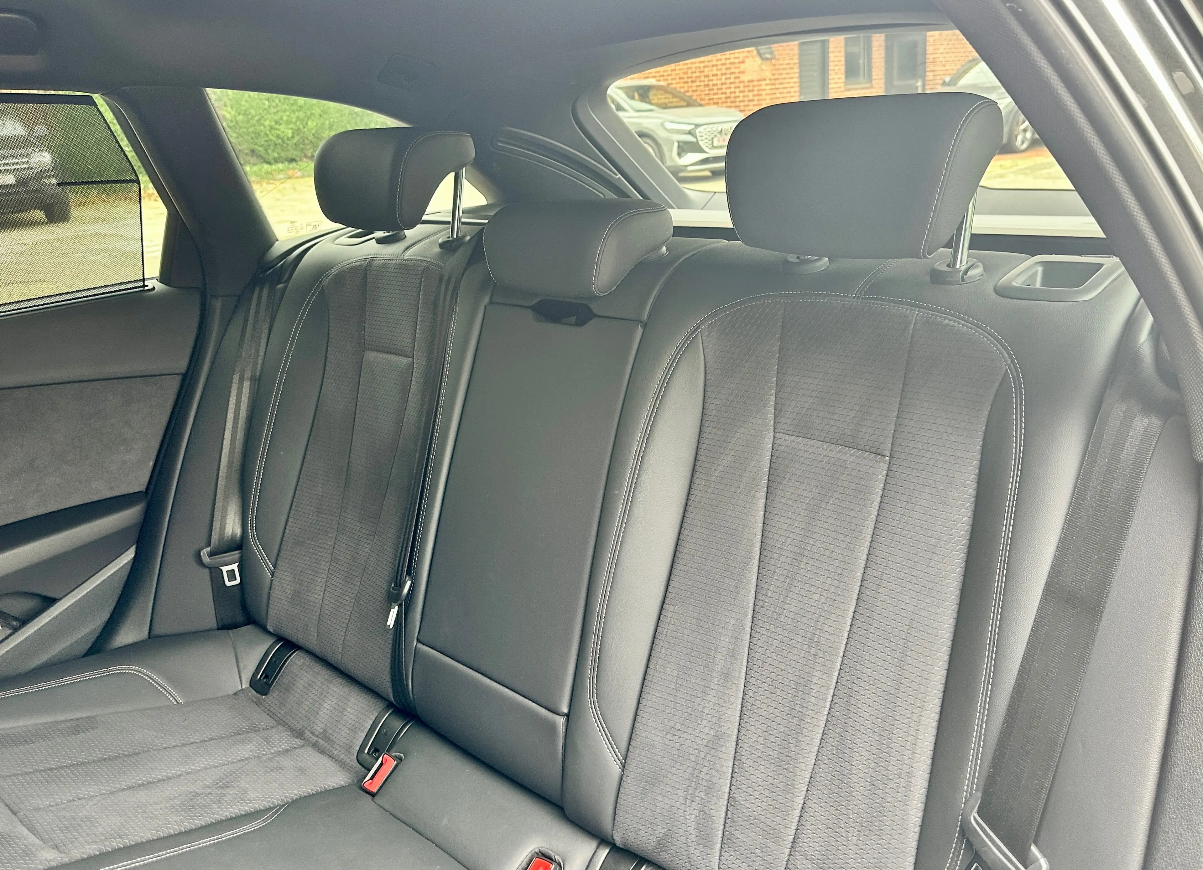 Audi A4 Avant 35TFSI S-tronic 3X S-LINE/CAM/TREKH/ACC/VIRTUAL/NAVI/CARPLAY — photo 15