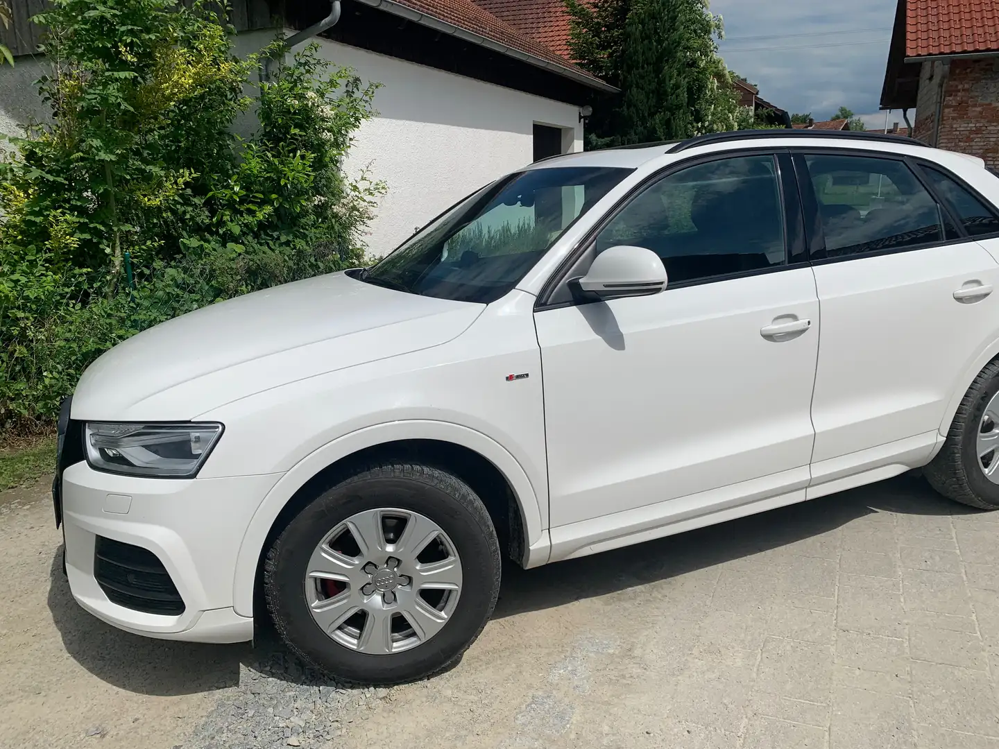 Audi Q3 Q3 1.4 TFSI S Line ultra sport Weiß - 2