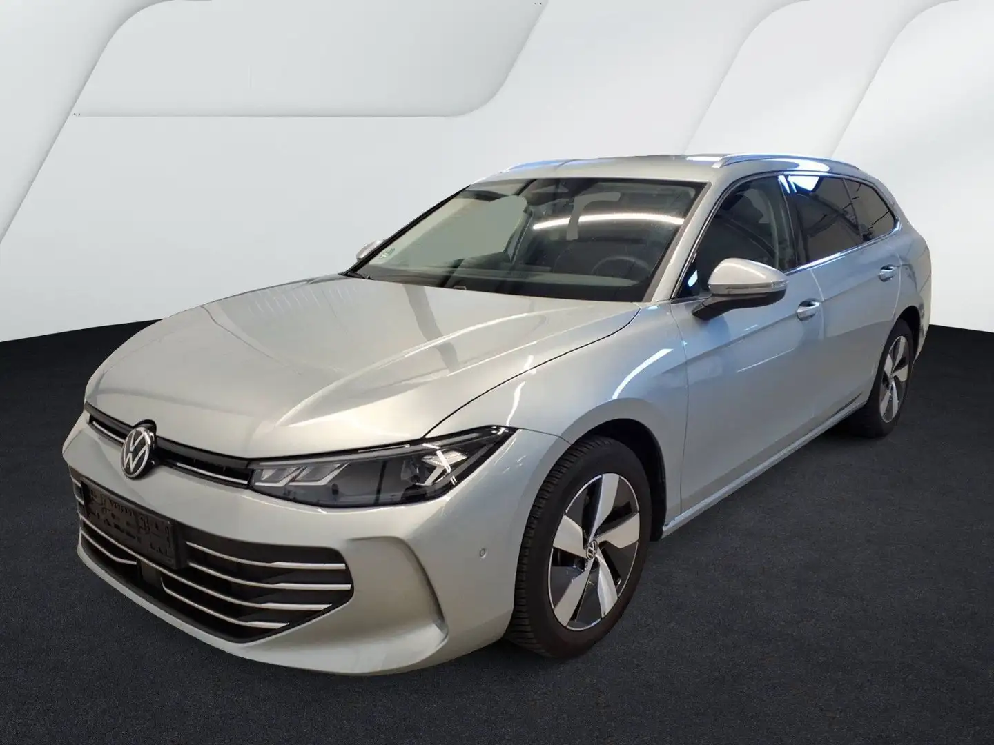 Volkswagen Passat Variant 1.5 eTSI 110 Business AHK,ACC,KAM Silber - 1