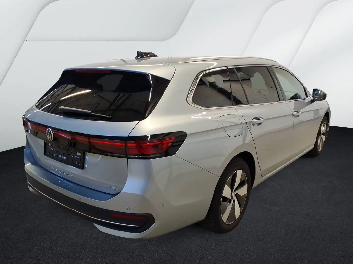 Volkswagen Passat Variant 1.5 eTSI 110 Business AHK,ACC,KAM Silber - 2