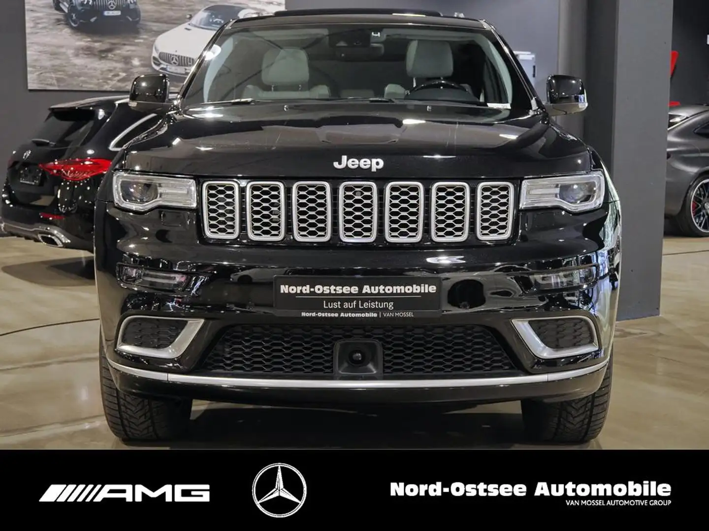 Jeep Grand Cherokee 3,0 CRD Summit Pano Xenon Kamera Noir - 2
