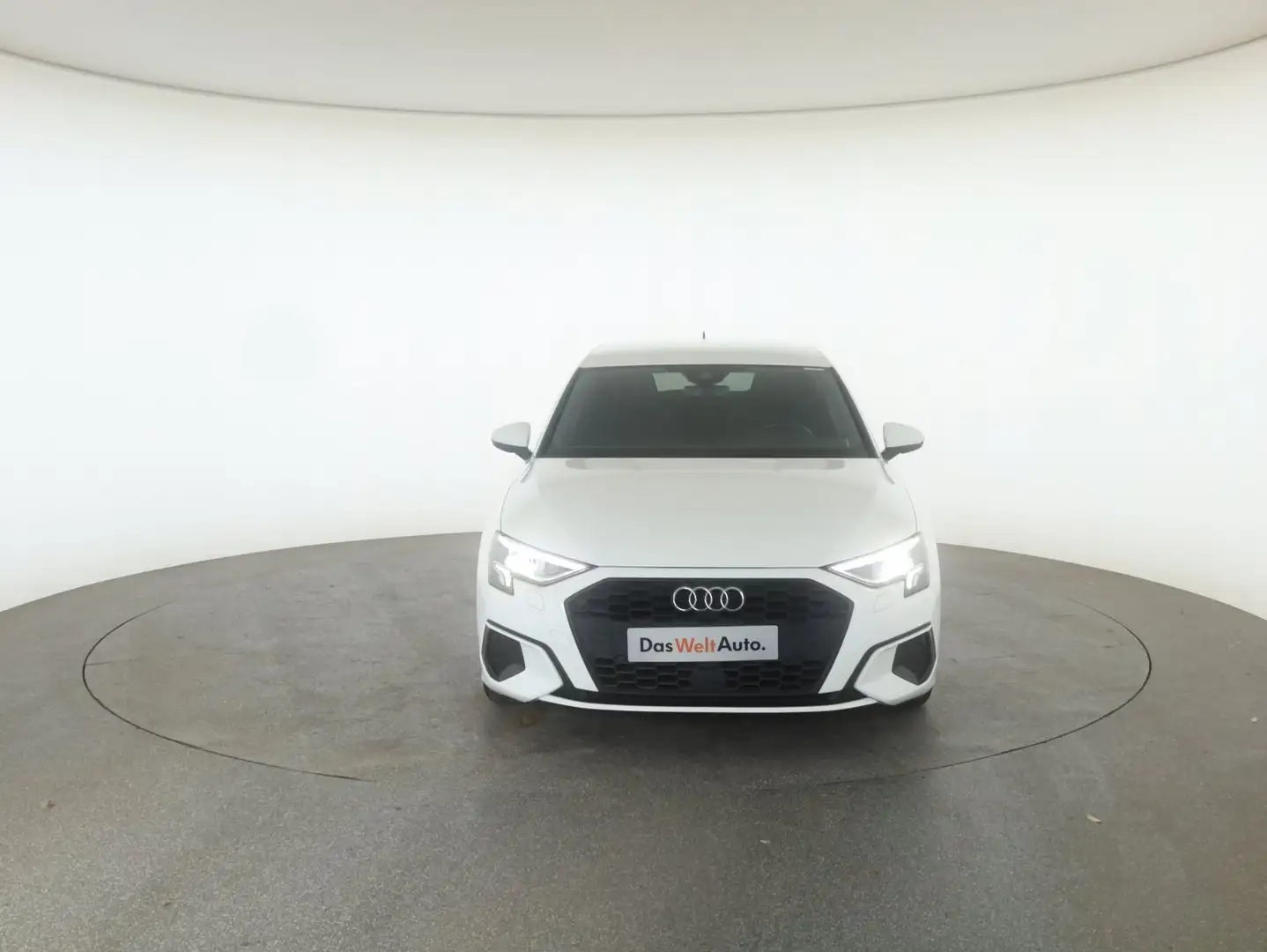 Audi A3 30 TFSI intense Weiß - 2
