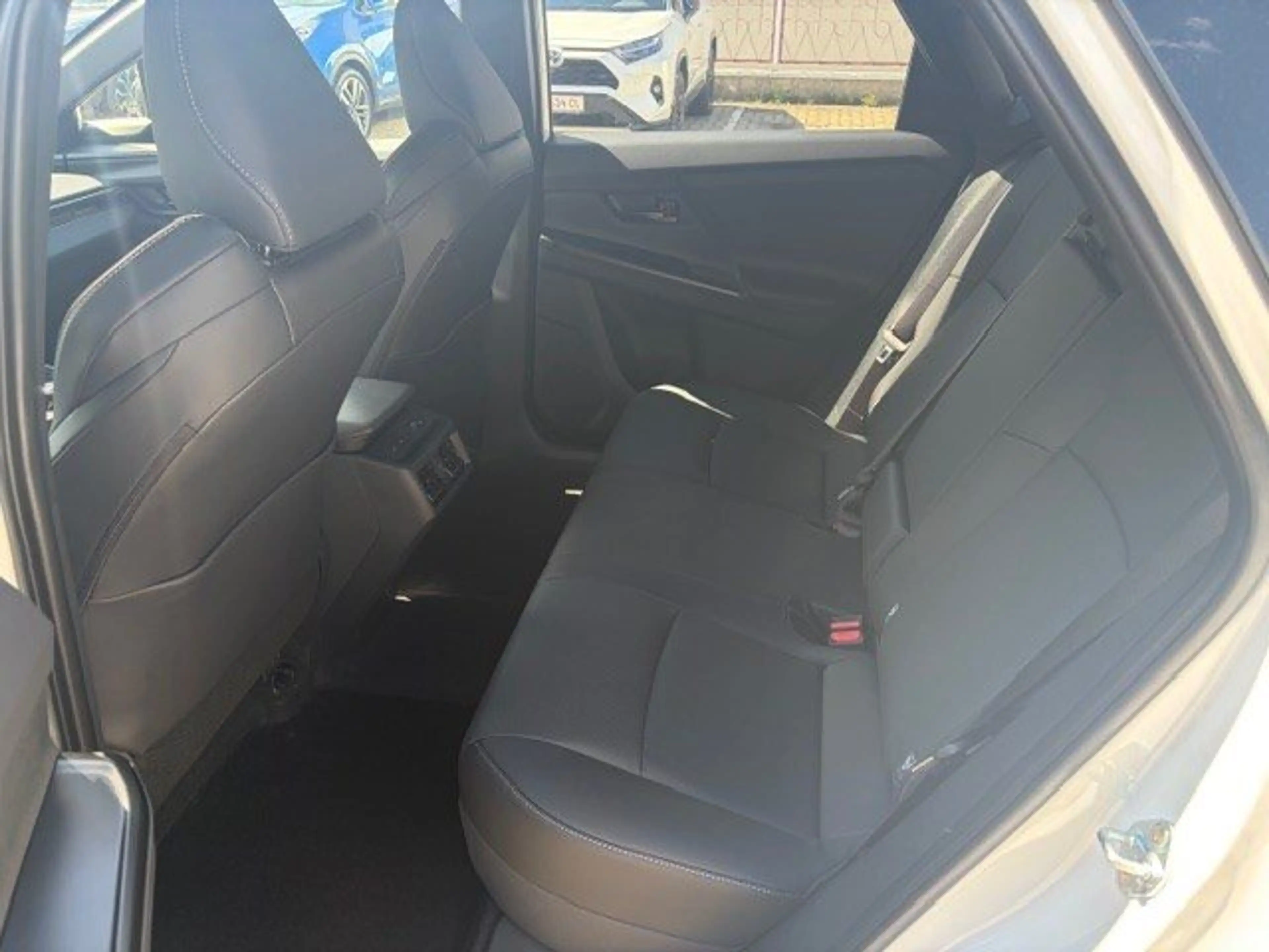 Toyota bZ4X AWD Lounge Gewerbewochenaktion — photo 10