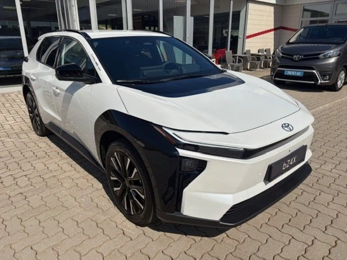 Toyota bZ4X AWD Lounge Gewerbewochenaktion Weiß - 1