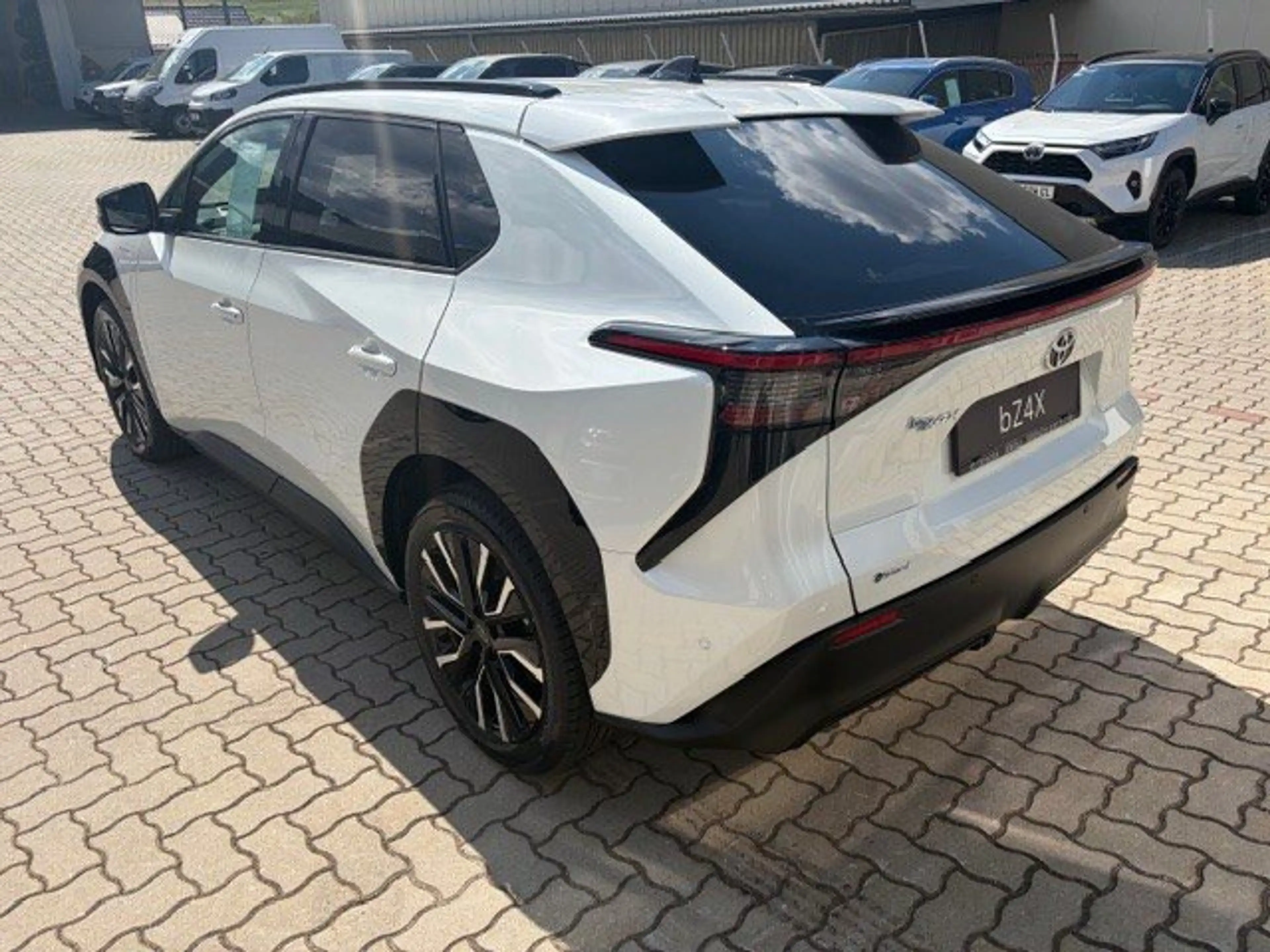 Toyota bZ4X AWD Lounge Gewerbewochenaktion — photo 6