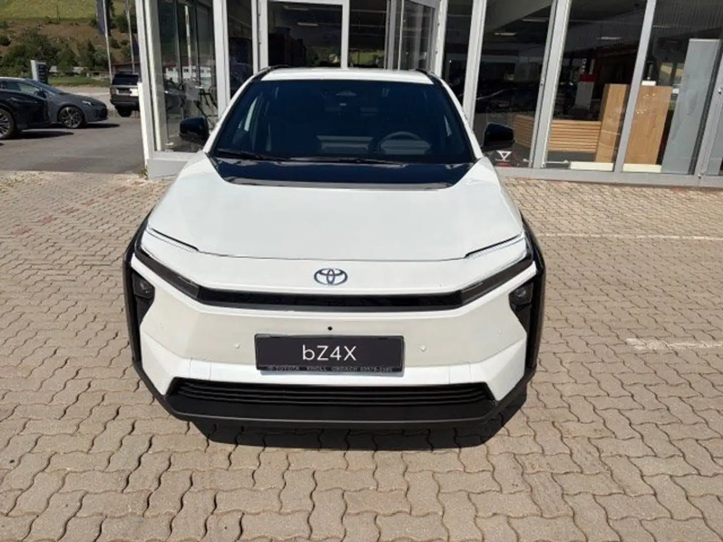 Toyota bZ4X AWD Lounge Gewerbewochenaktion Weiß - 2