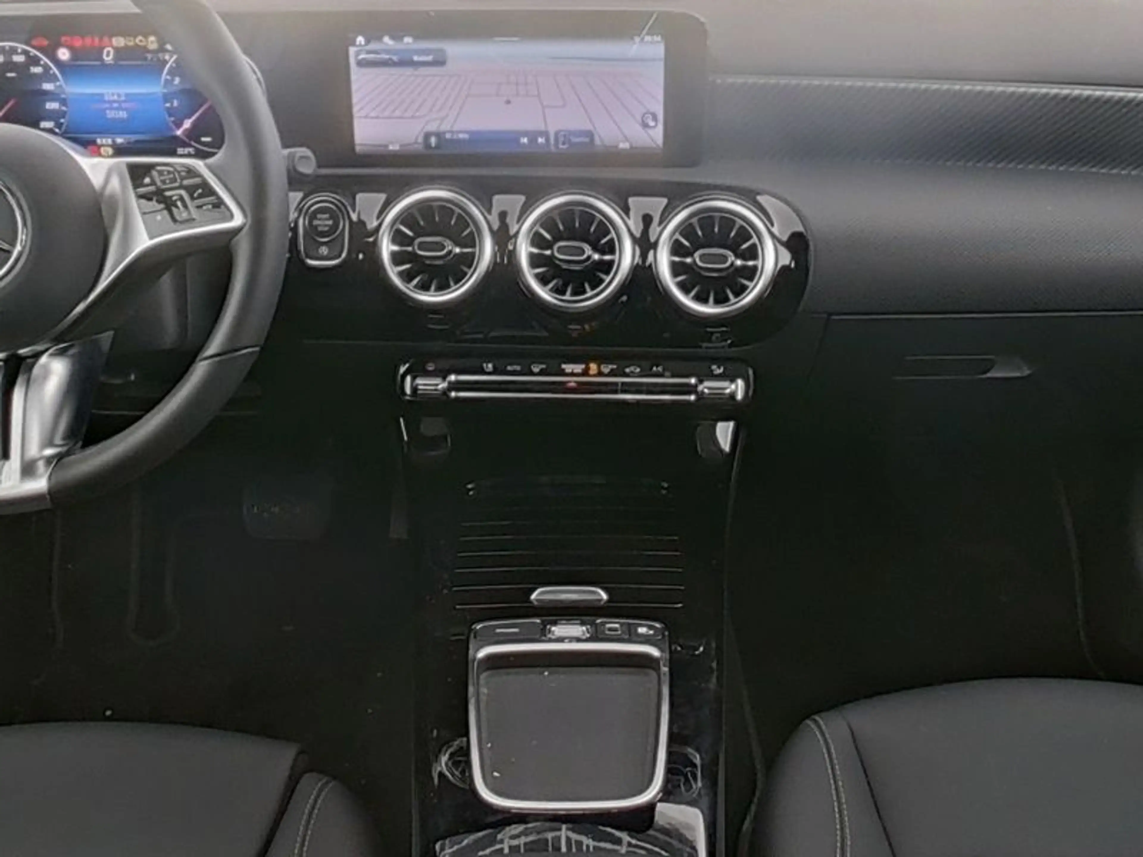 Mercedes-Benz A 180 Progressive*KeyGo*Sitzhzg.*LED*Kamera*DAB* — photo 9