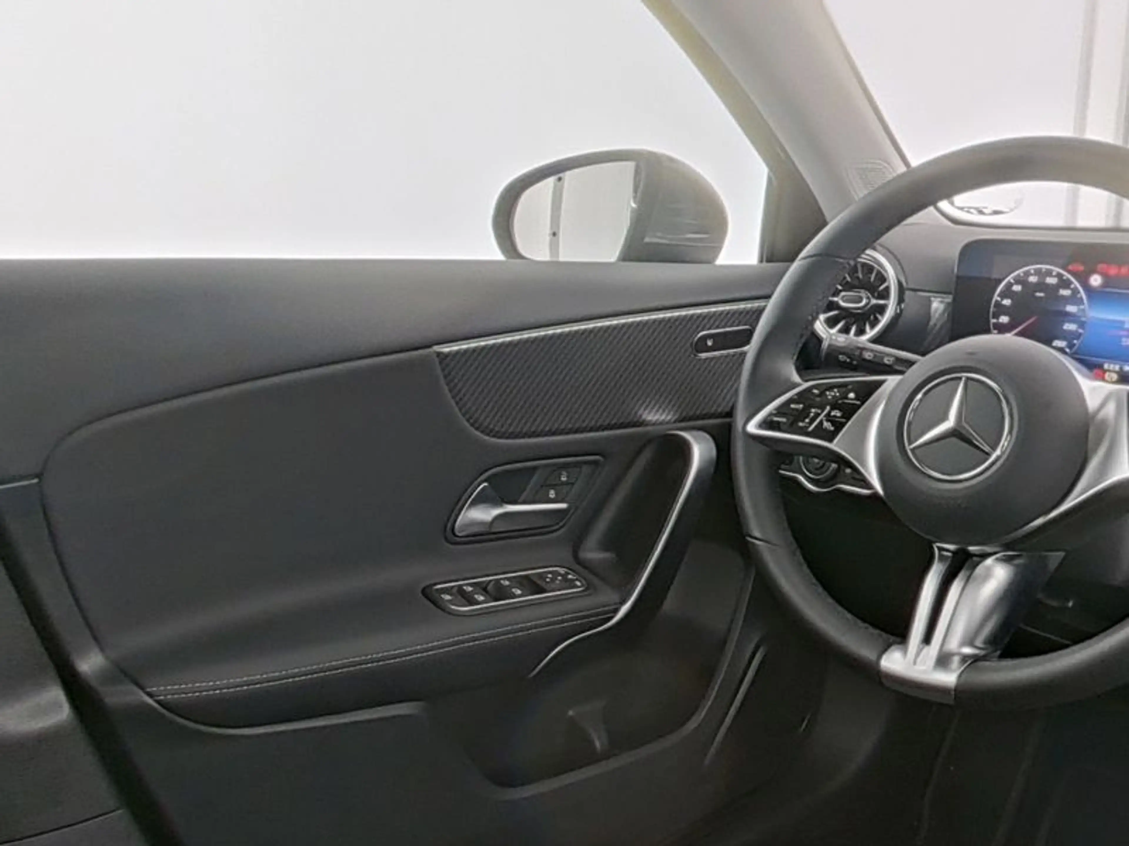 Mercedes-Benz A 180 Progressive*KeyGo*Sitzhzg.*LED*Kamera*DAB* — photo 8