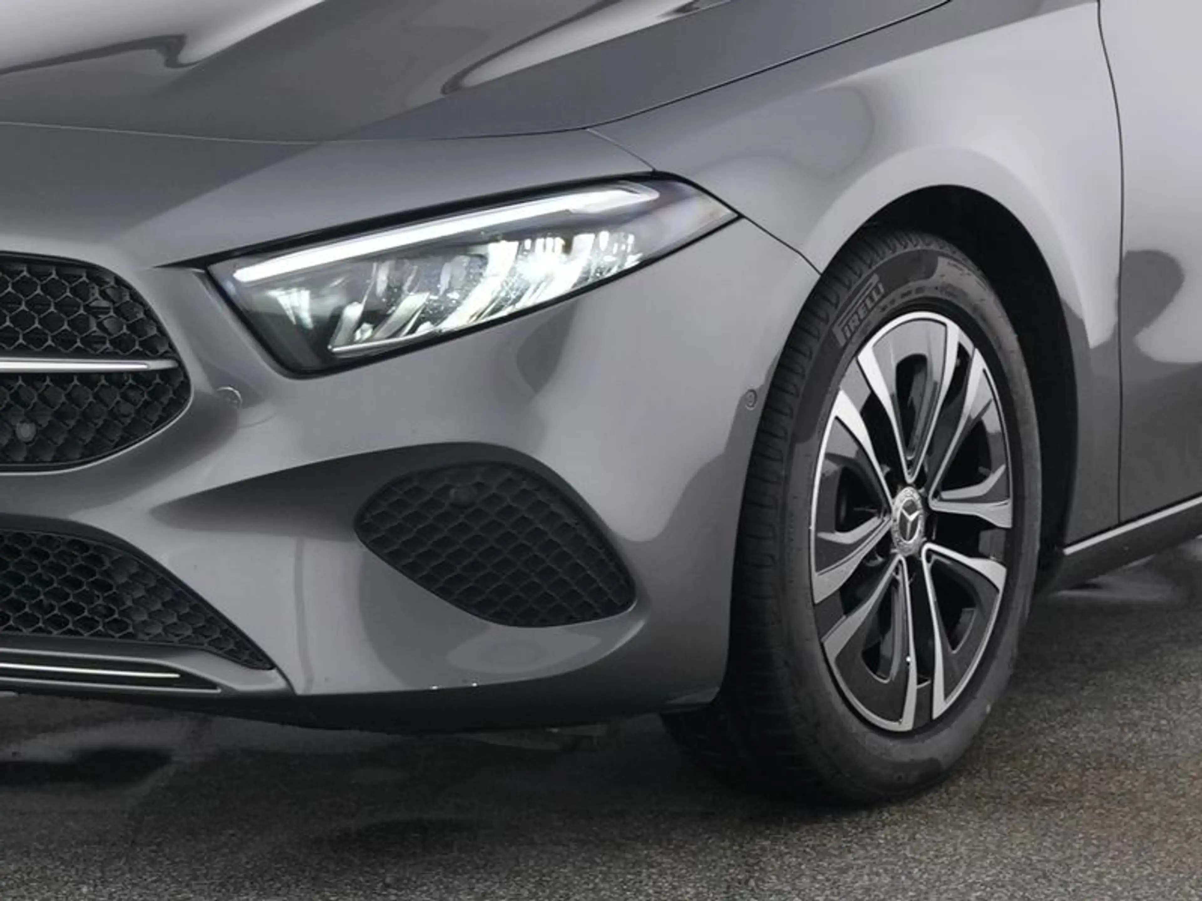 Mercedes-Benz A 180 Progressive*KeyGo*Sitzhzg.*LED*Kamera*DAB* — photo 3
