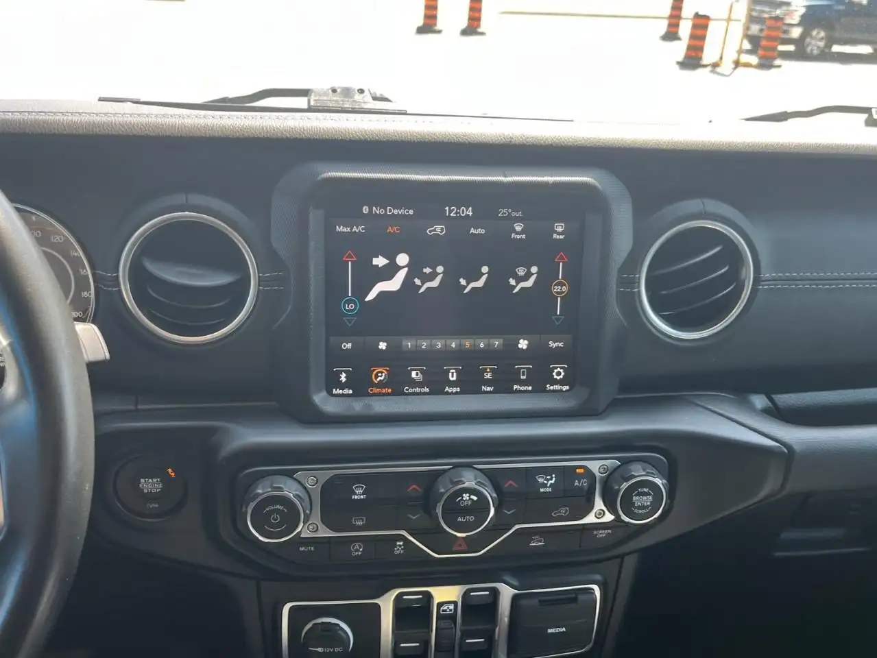 Jeep Wrangler снимка Jeep Wrangler