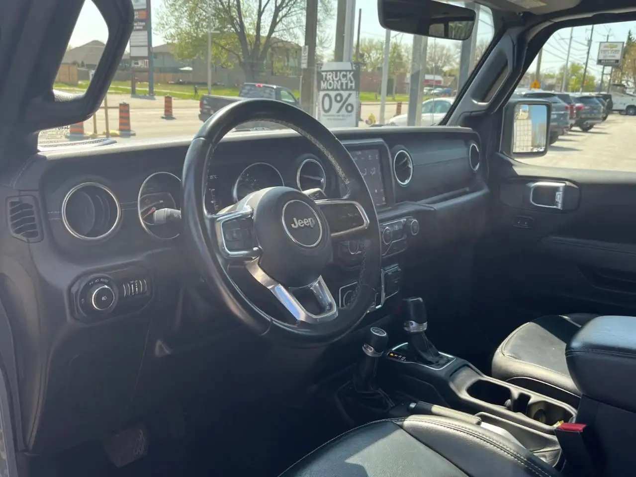 Jeep Wrangler снимка Jeep Wrangler
