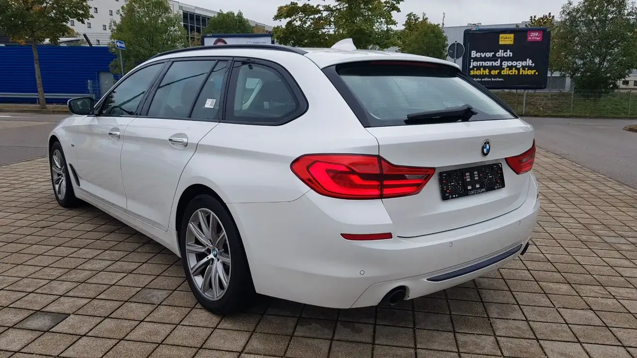 2017 BMW 520 d Touring A, photograph 5
