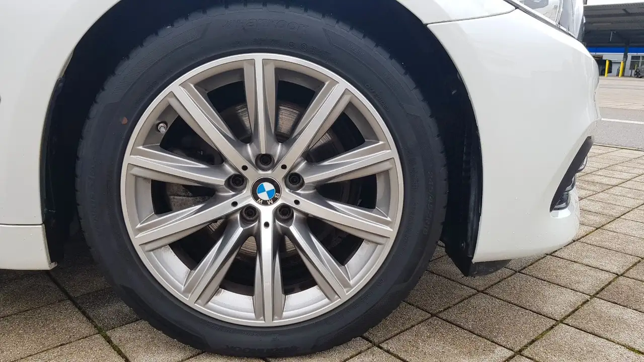 2017 BMW 520 d Touring A, photograph 10
